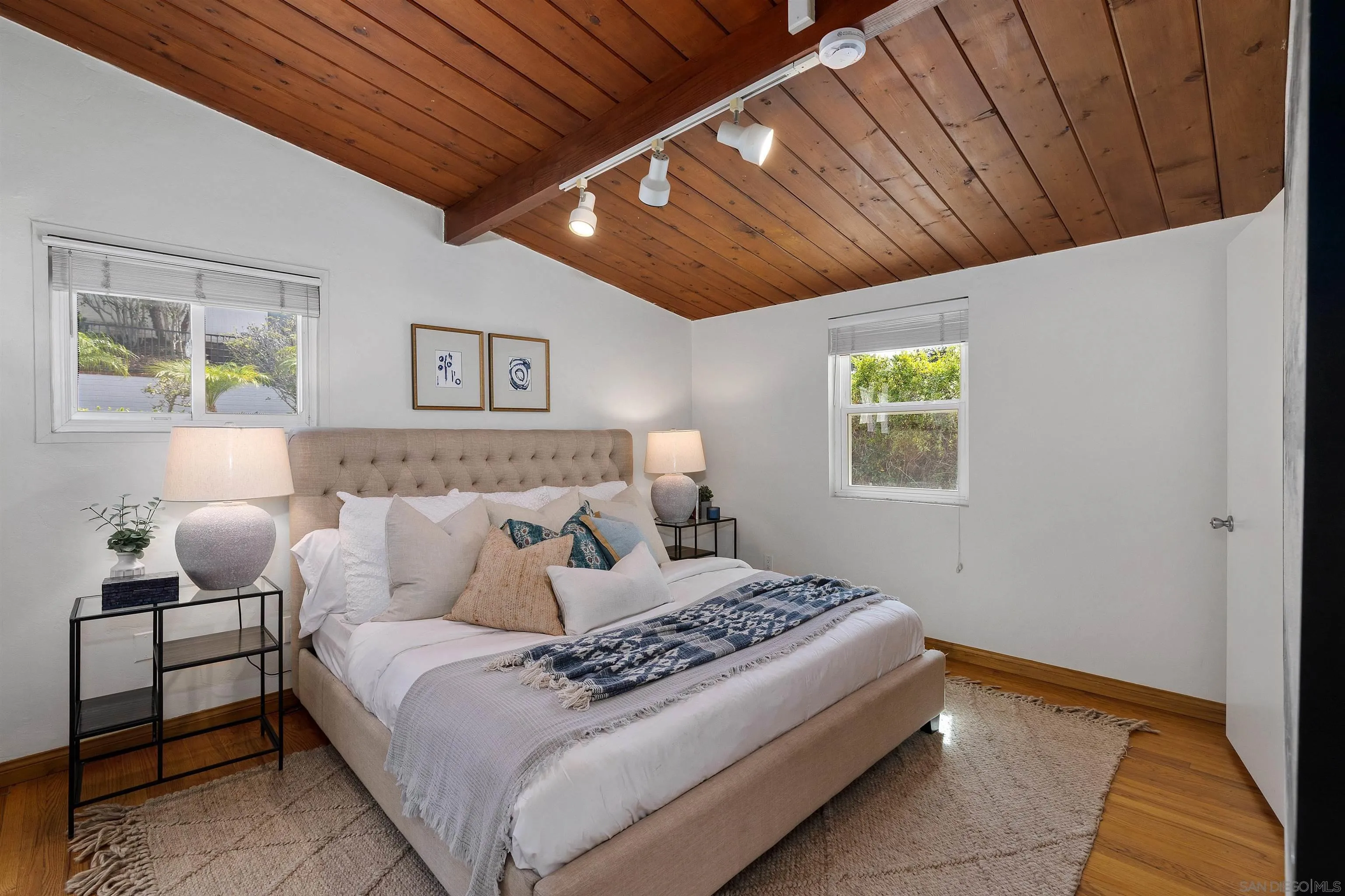 https://cdn.realtyfeed.com/cdn/127/260025433/a565a2f7e1bb18fda3b625054cc4815c.webp