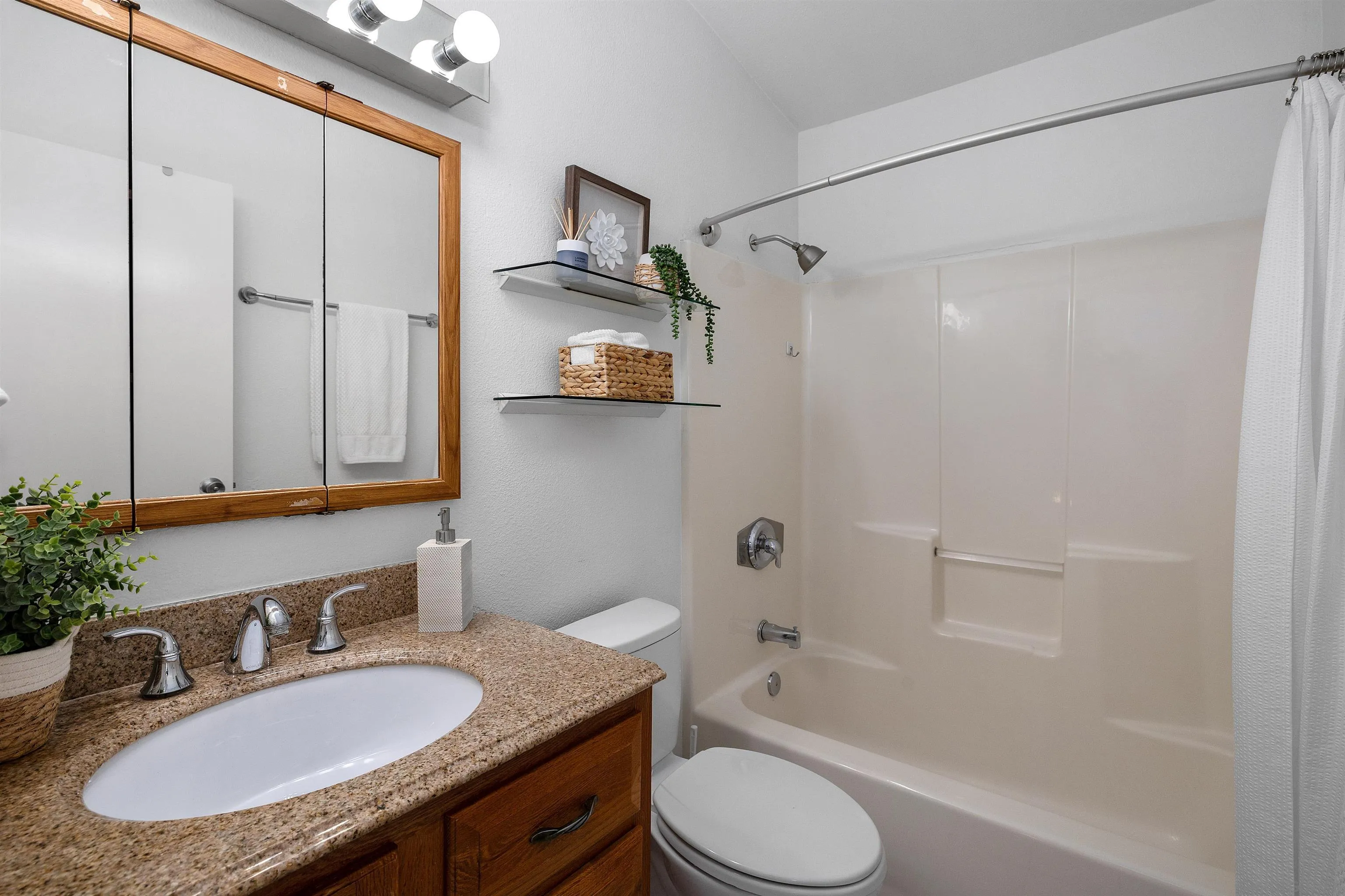 https://cdn.realtyfeed.com/cdn/127/260025433/ac71f70f776b2c3b3d4772974c24fc22.webp