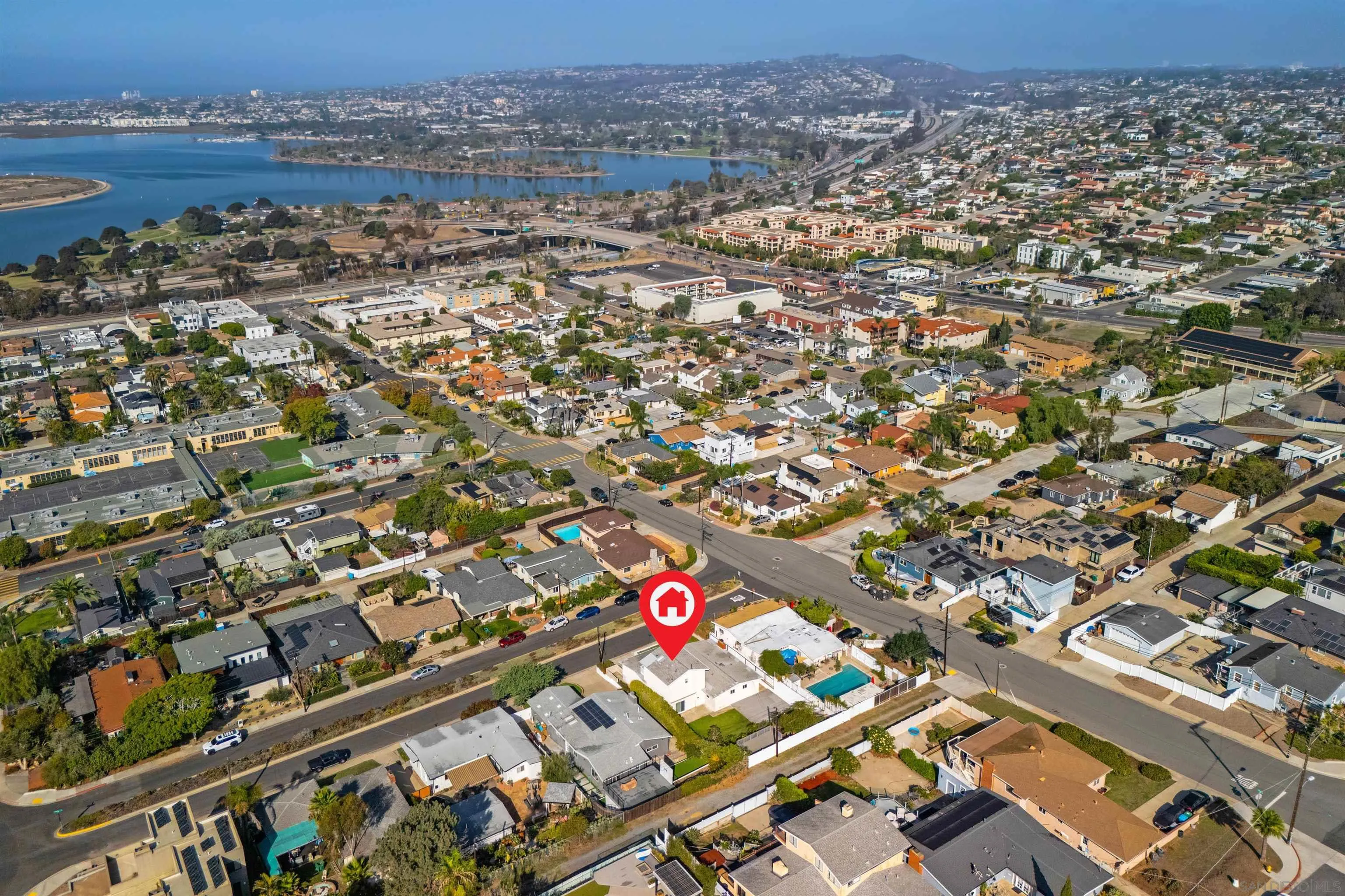 https://cdn.realtyfeed.com/cdn/127/260025433/cb518dec533daf110cc789bc9720653d.webp