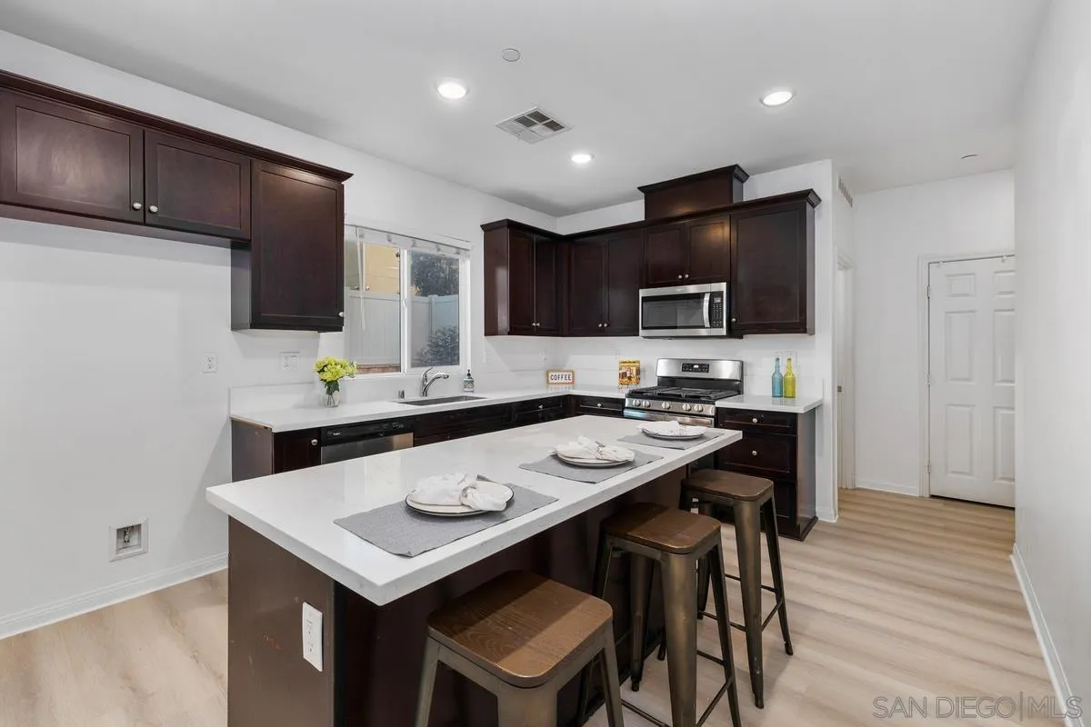 8636 Camden Drive, Santee, CA 92071