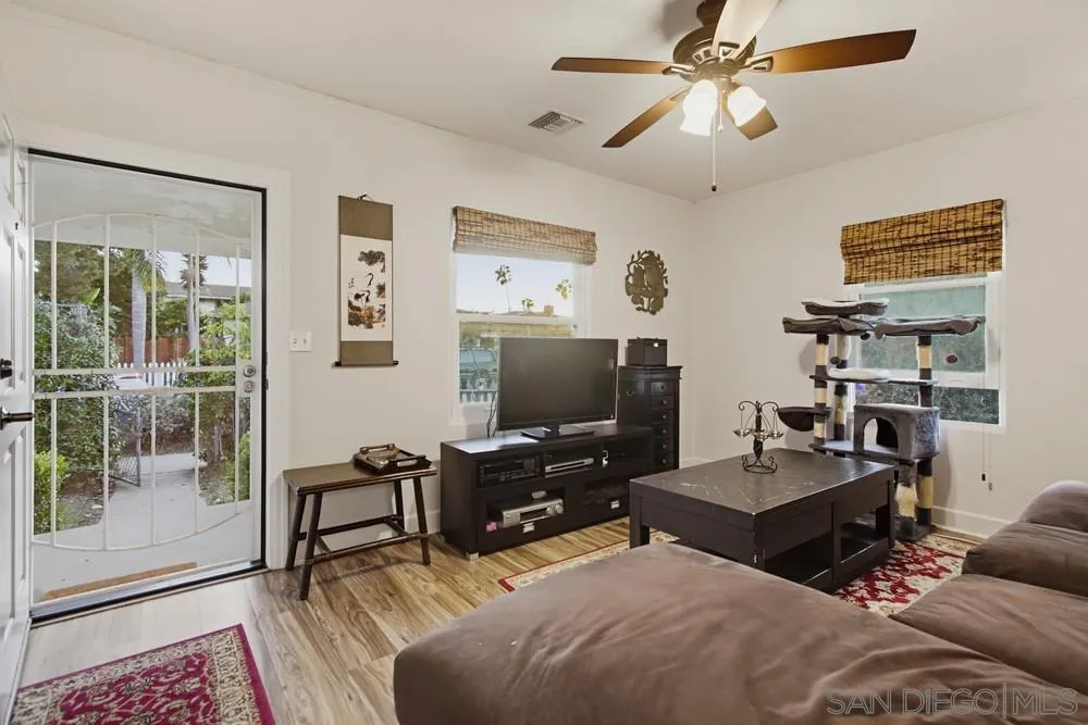https://cdn.realtyfeed.com/cdn/127/260025436/08b2be8aa08b86a6a98058c148750eb8.webp