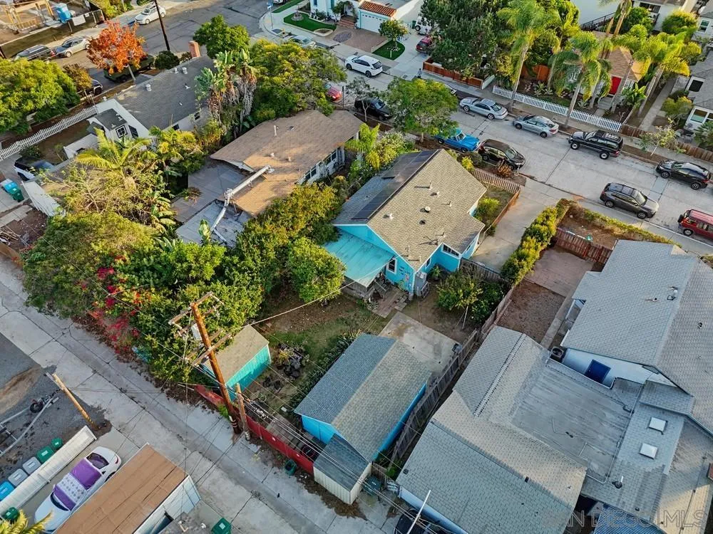 https://cdn.realtyfeed.com/cdn/127/260025436/42e9aee89155f7978a22f4771cda3bf2.webp