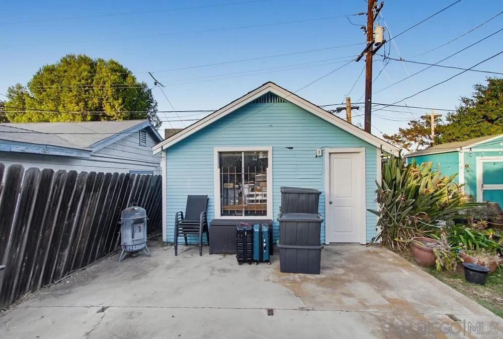 https://cdn.realtyfeed.com/cdn/127/260025436/9e39f17ad8bad72e57d923eeec5bb908.webp