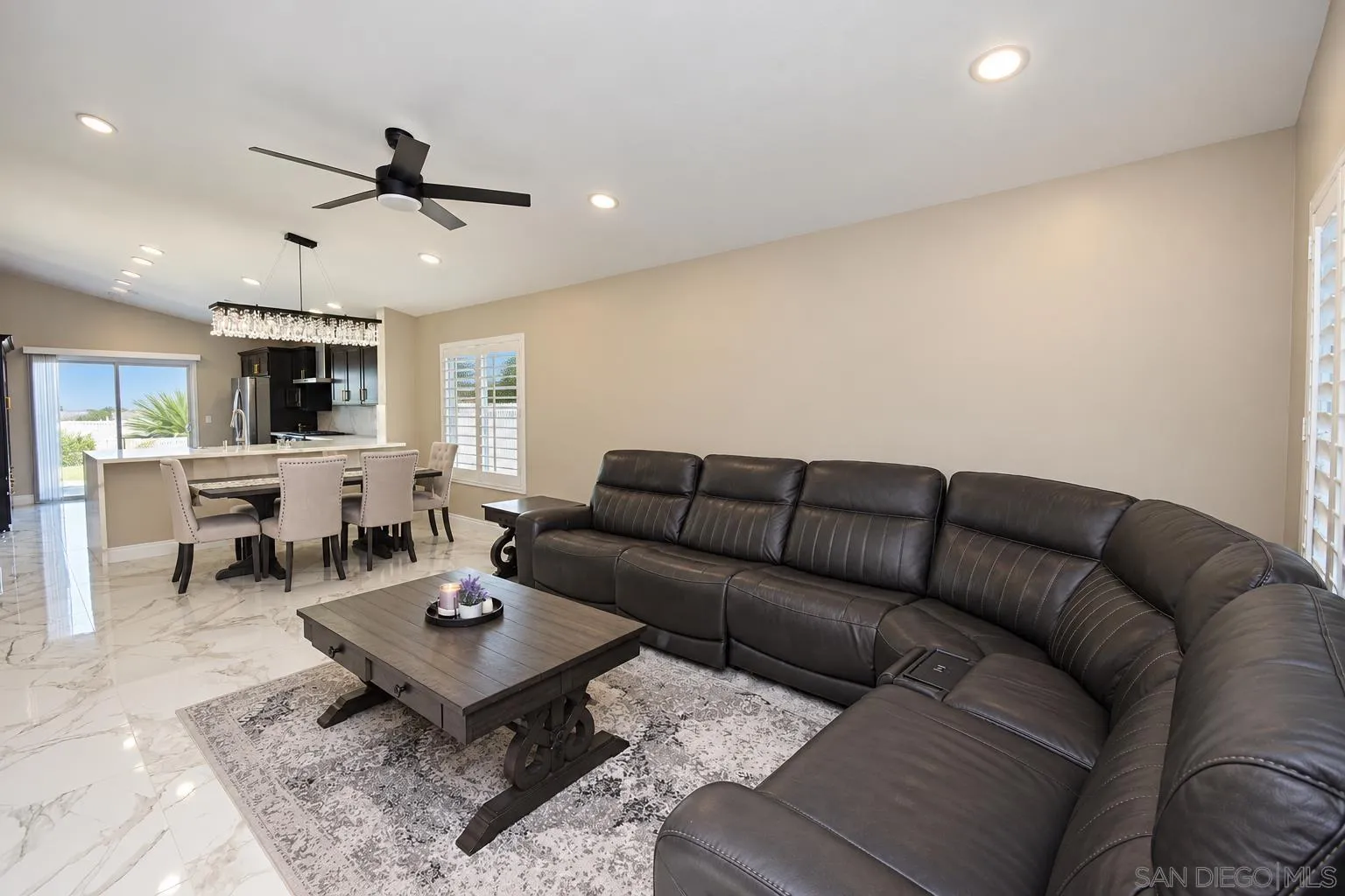 https://cdn.realtyfeed.com/cdn/127/260025437/370b60339be27d3c8fe3307b676d8d13.webp