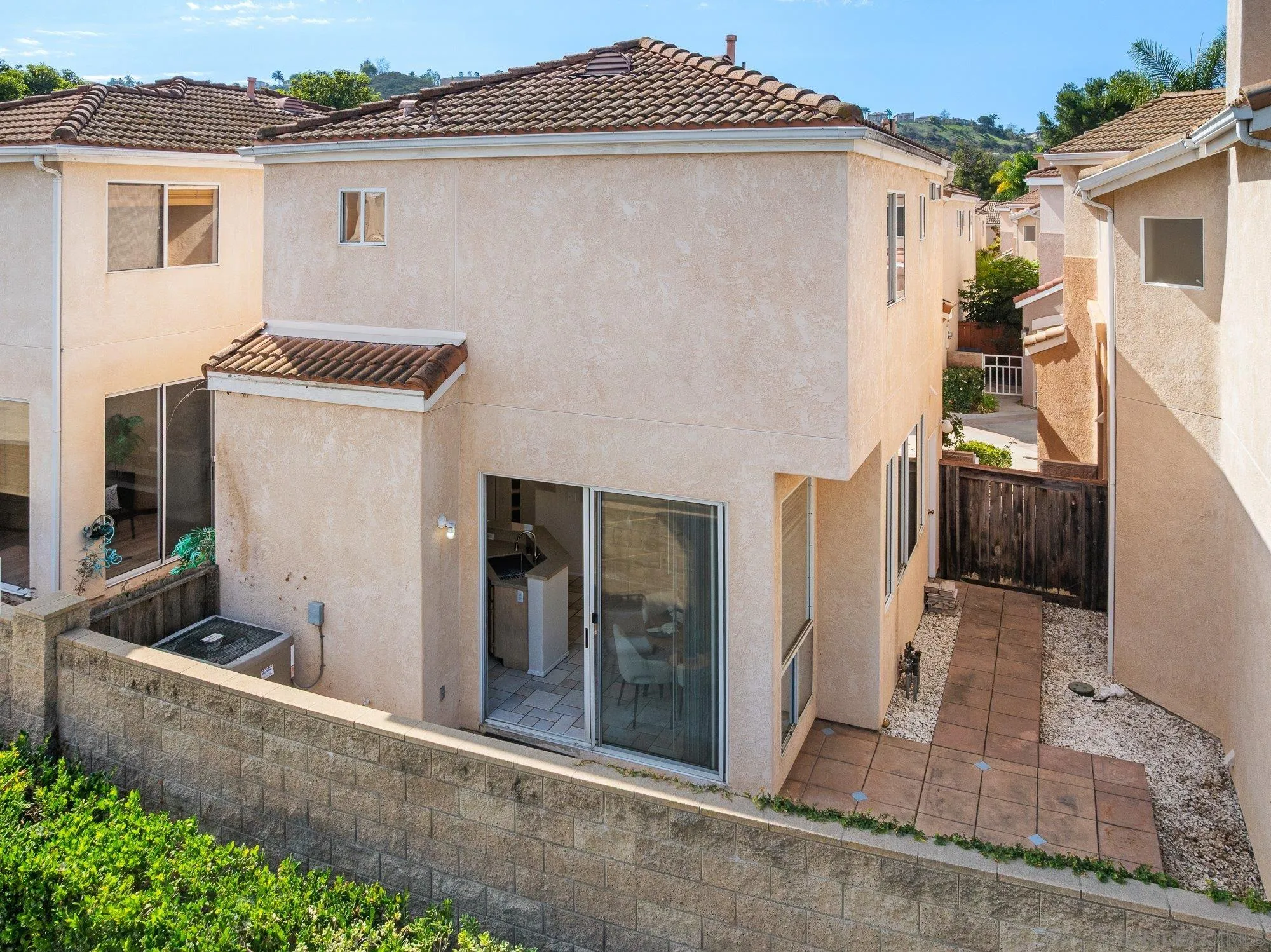 https://cdn.realtyfeed.com/cdn/127/260025438/2de63a3bf3f596f323b5f01c32ab188a.webp