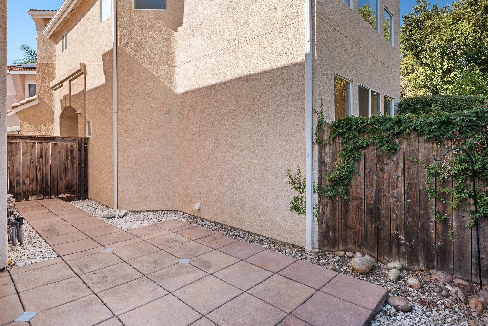 https://cdn.realtyfeed.com/cdn/127/260025438/70e5958c7e002b4d7c48bdfe6f1e4211.webp