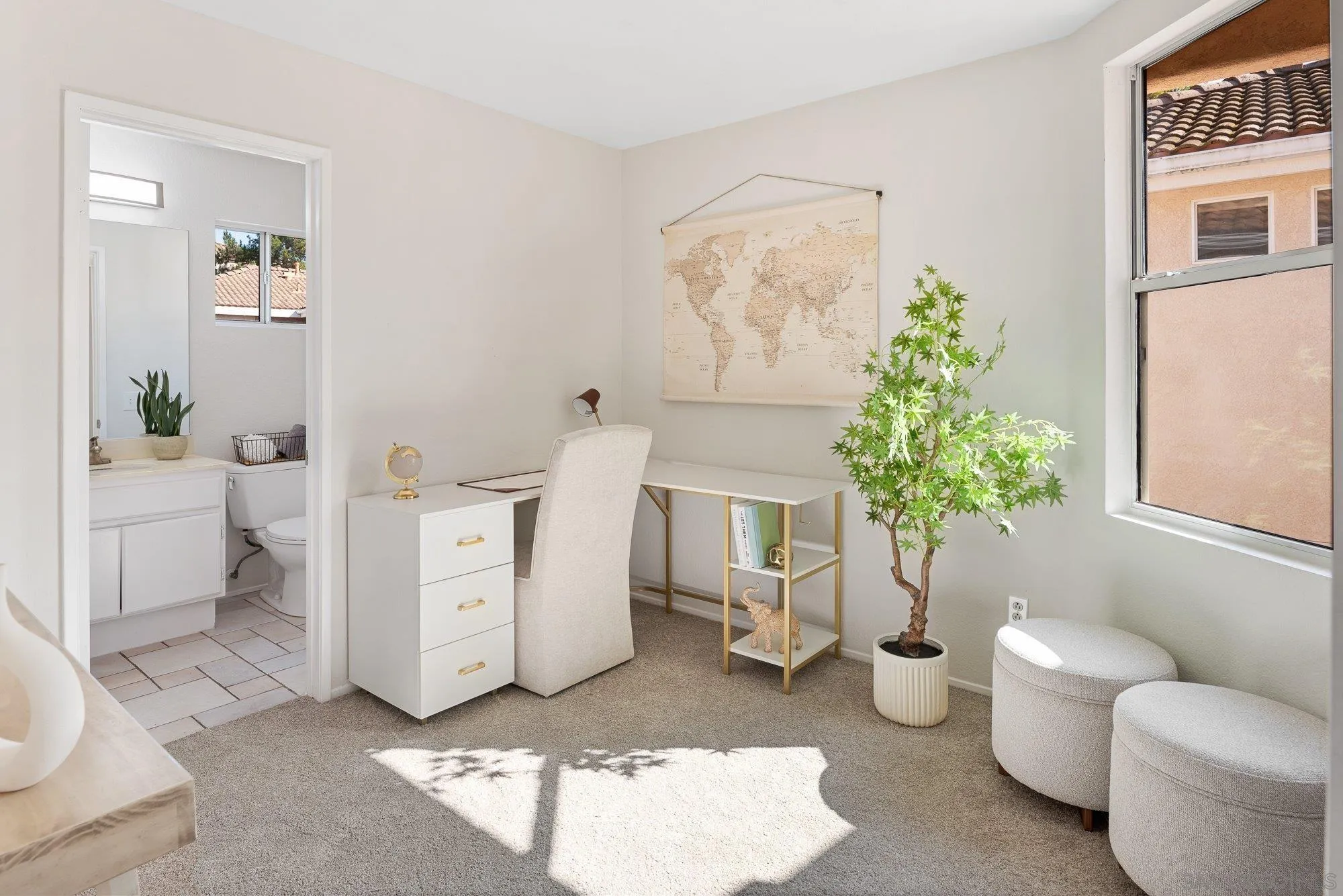 https://cdn.realtyfeed.com/cdn/127/260025438/7215f629d50d6b6c2541fcee3e62bd7d.webp