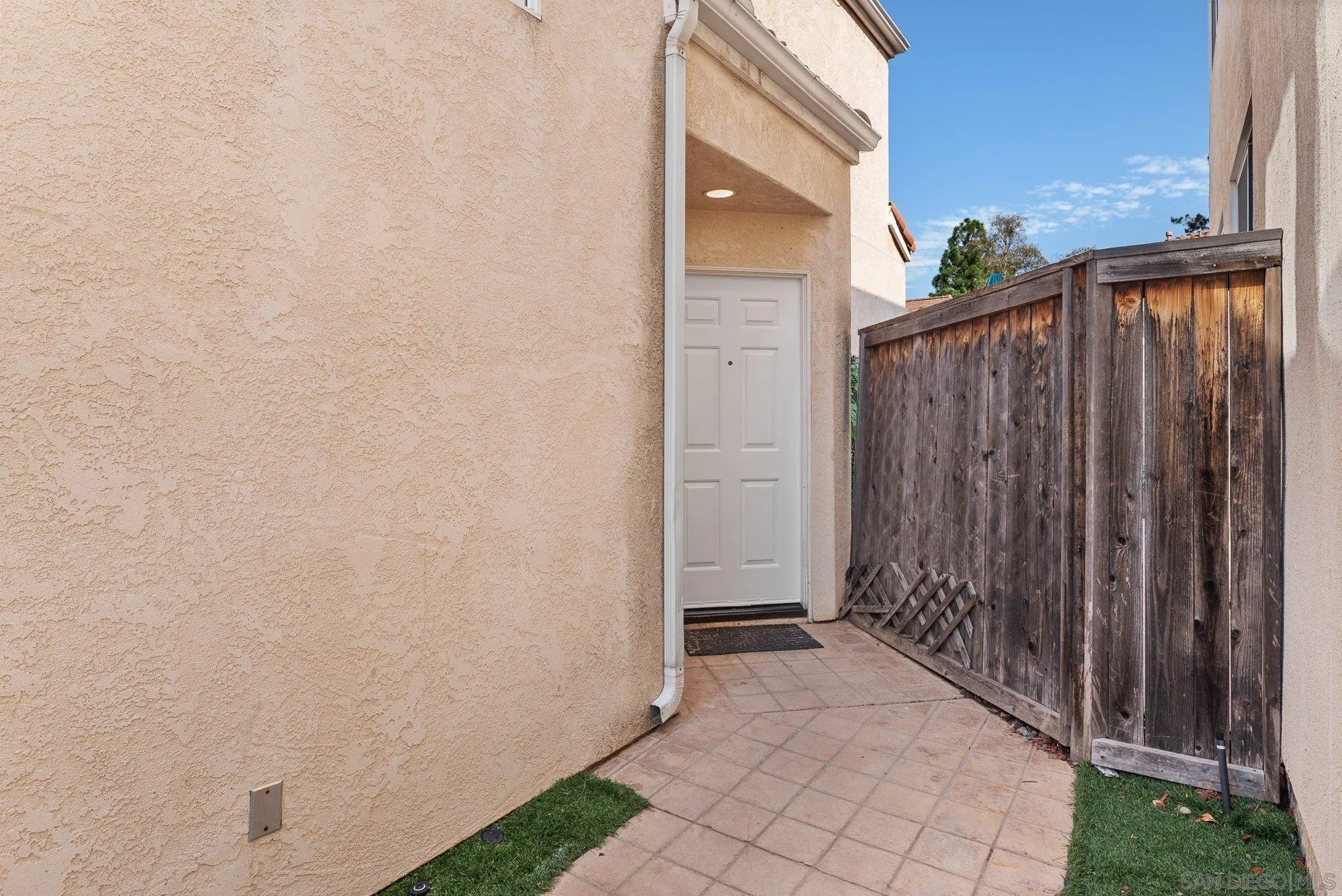 https://cdn.realtyfeed.com/cdn/127/260025438/97623cabdd94c6a111a117ac933ae962.webp