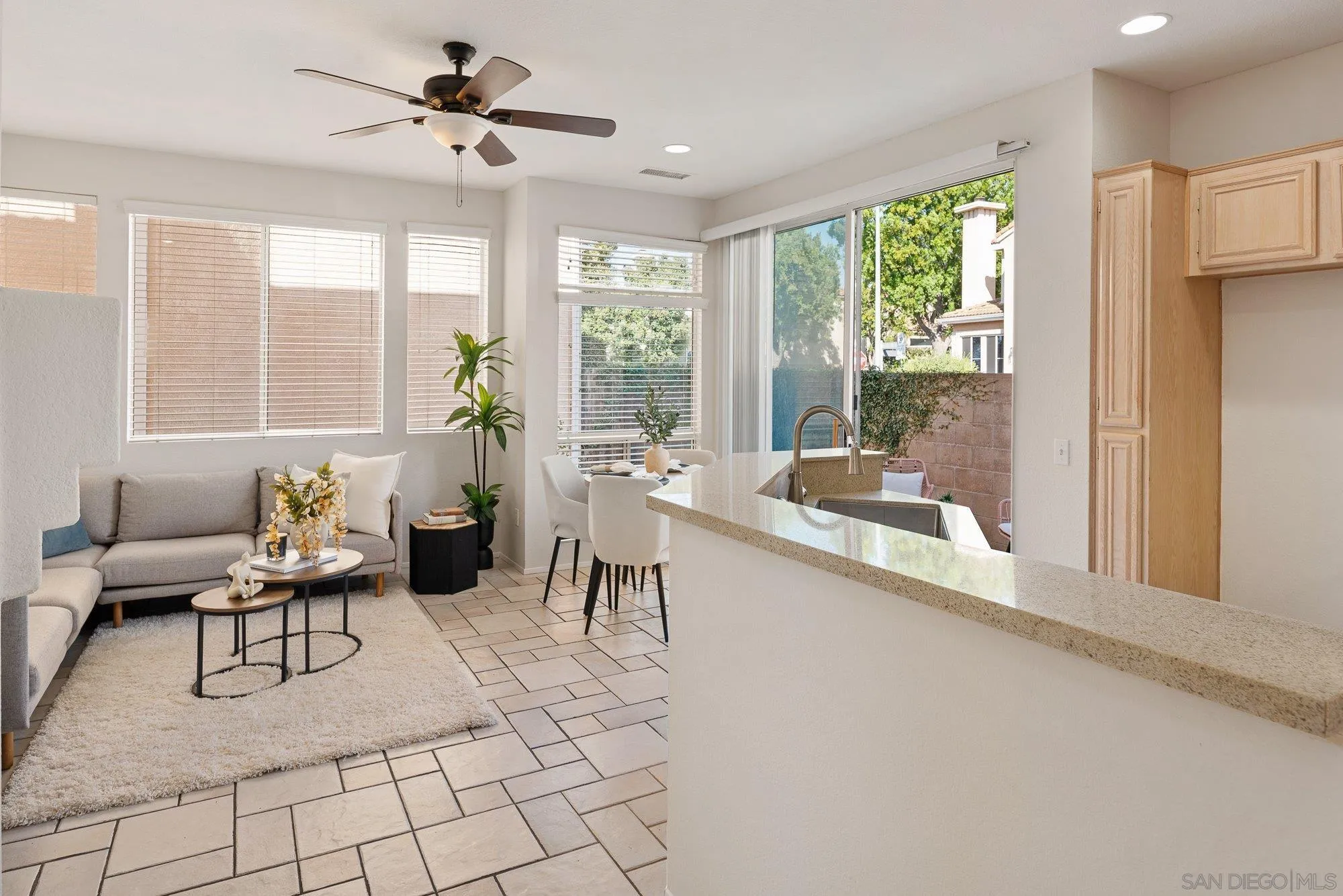 https://cdn.realtyfeed.com/cdn/127/260025438/a4f1e1cfb1c02ea95fb7cc69fd88ed93.webp