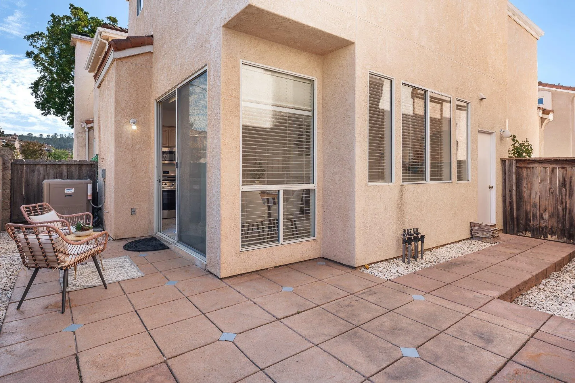 https://cdn.realtyfeed.com/cdn/127/260025438/dd3b32ff5a44a86b57f12828699c9889.webp