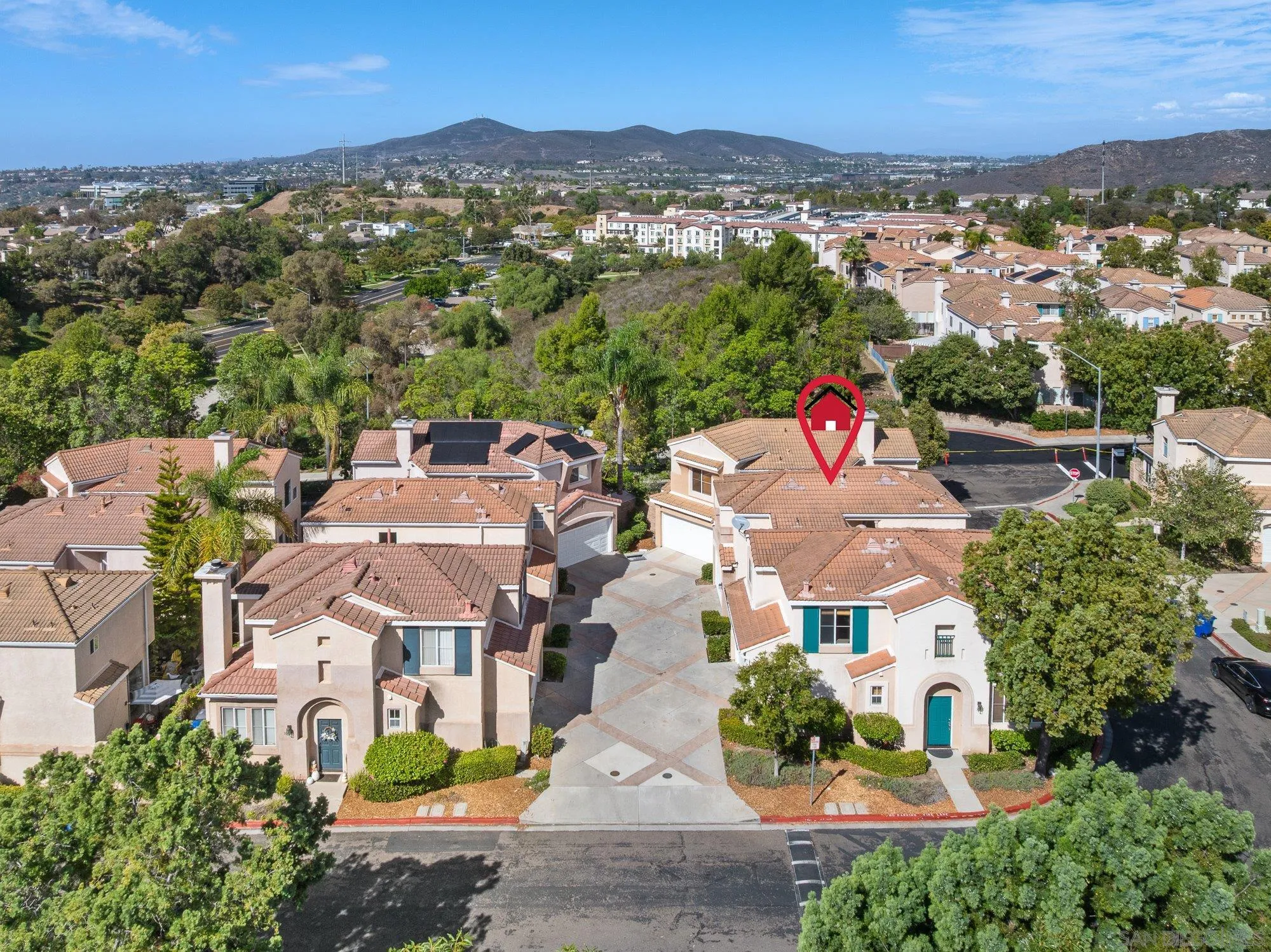 https://cdn.realtyfeed.com/cdn/127/260025438/de923e9890baaa091c1f920b75fa75c2.webp