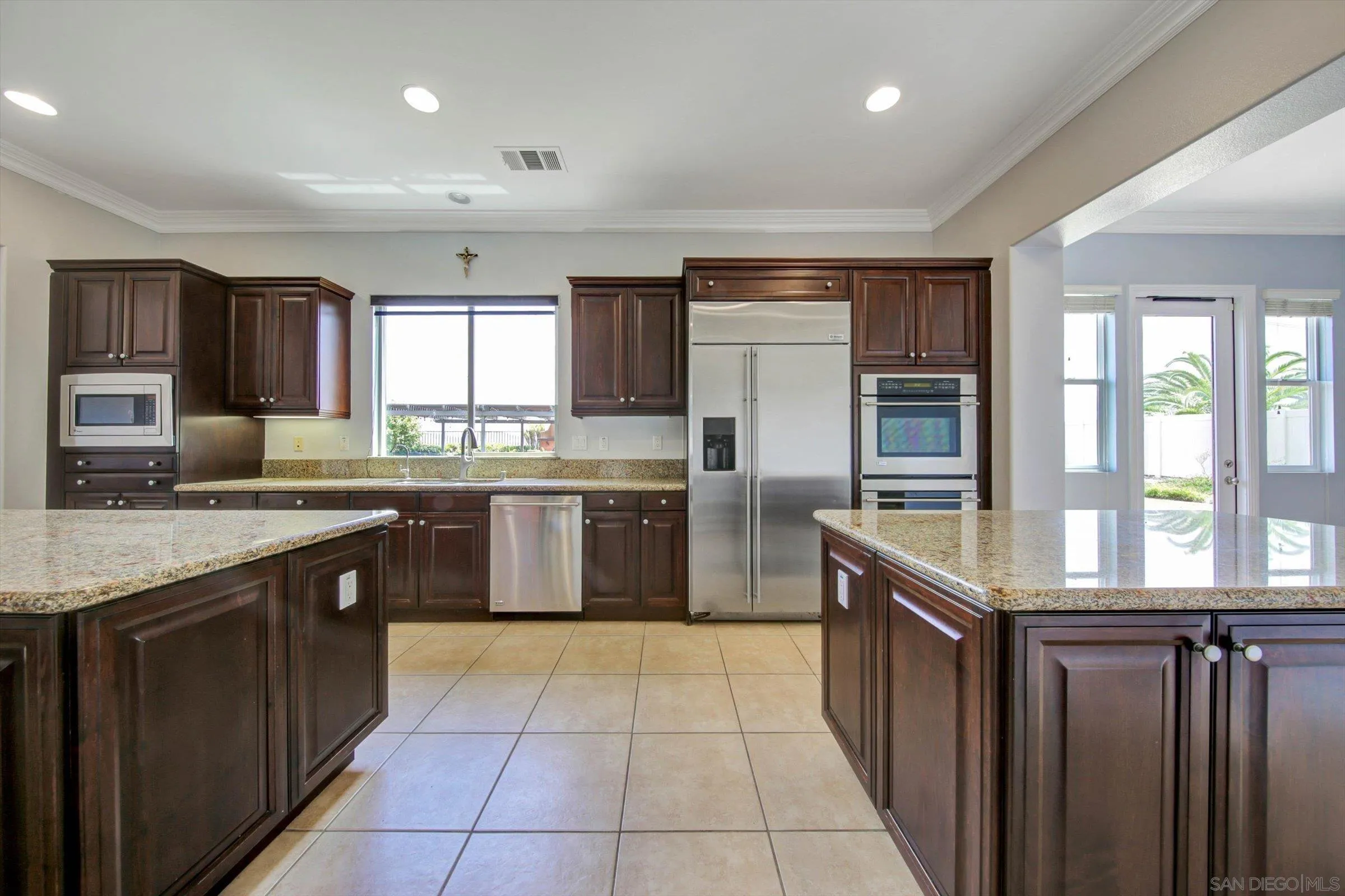 3176 Via Viganello, Chula Vista, CA 91914 3176 Via Viganello, Chula Vista, CA 91914