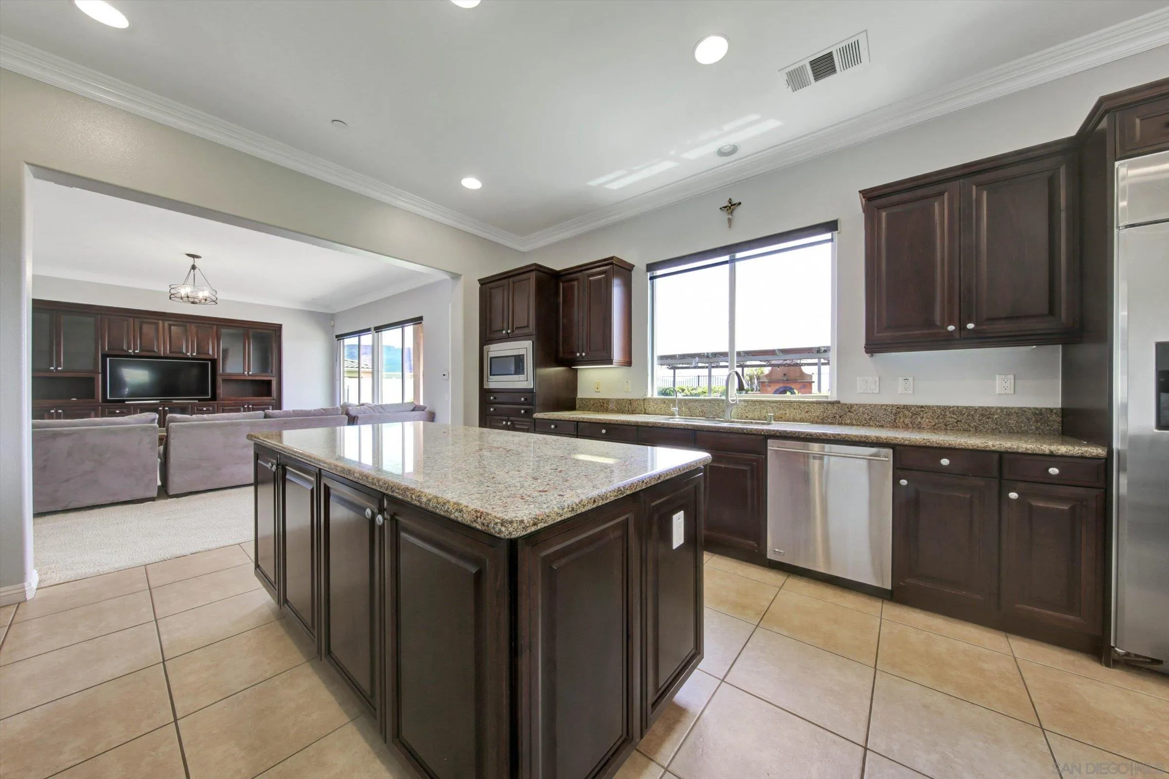 3176 Via Viganello, Chula Vista, CA 91914 3176 Via Viganello, Chula Vista, CA 91914