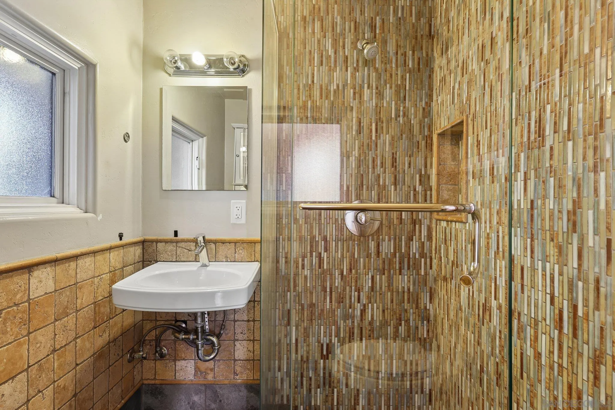 https://cdn.realtyfeed.com/cdn/127/260025442/4dee8d3a153672bbc7e8b6bb682286a7.webp