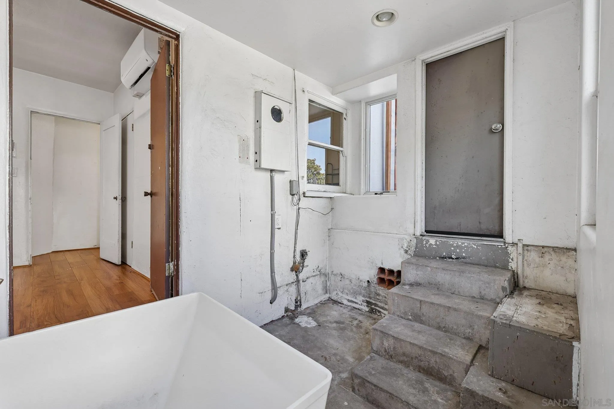 https://cdn.realtyfeed.com/cdn/127/260025442/b81e2be62f277f05289237e08bbd476a.webp