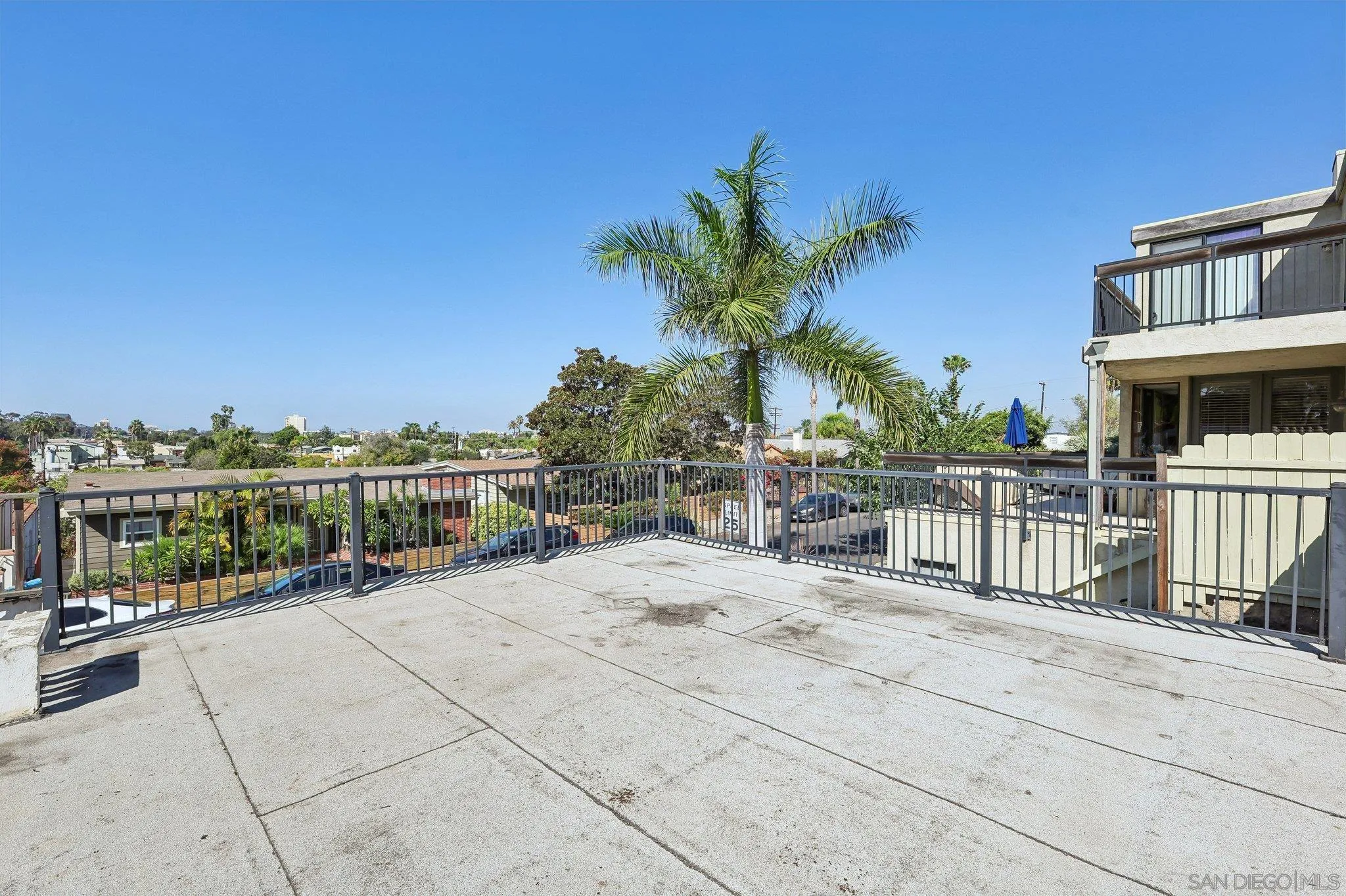 https://cdn.realtyfeed.com/cdn/127/260025442/e22942e51d4c7547806f14ae443e03d2.webp