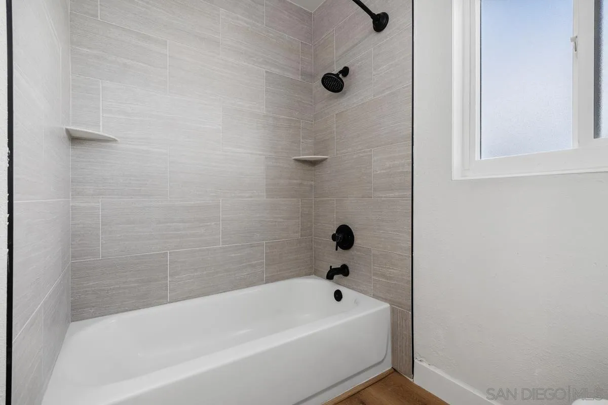 https://cdn.realtyfeed.com/cdn/127/260025443/558075dc361790a7d2c09b2d7b034cab.webp