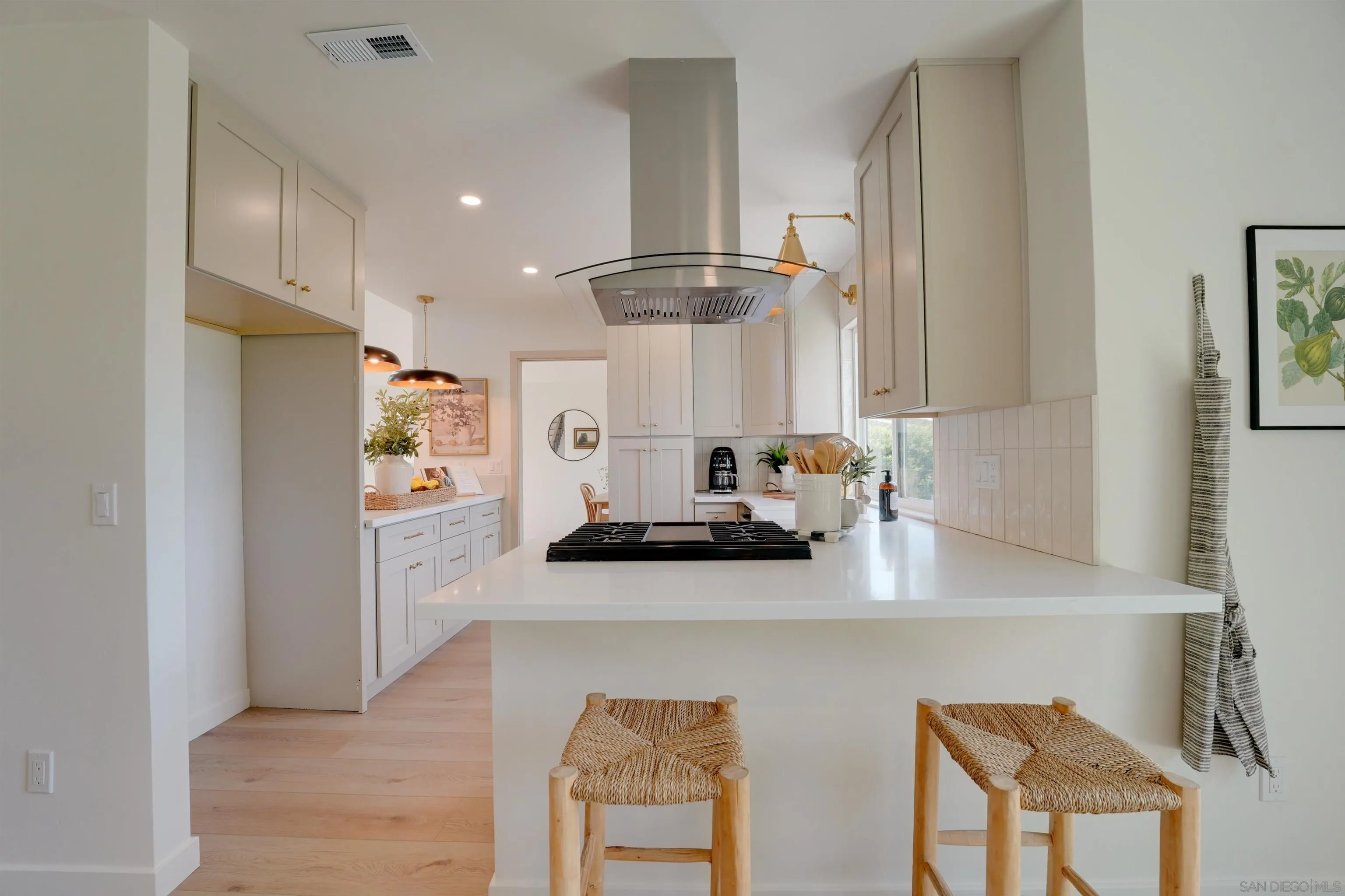 16022 Sun Summit Point, San Diego, CA 92127 16022 Sun Summit Point, San Diego, CA 92127