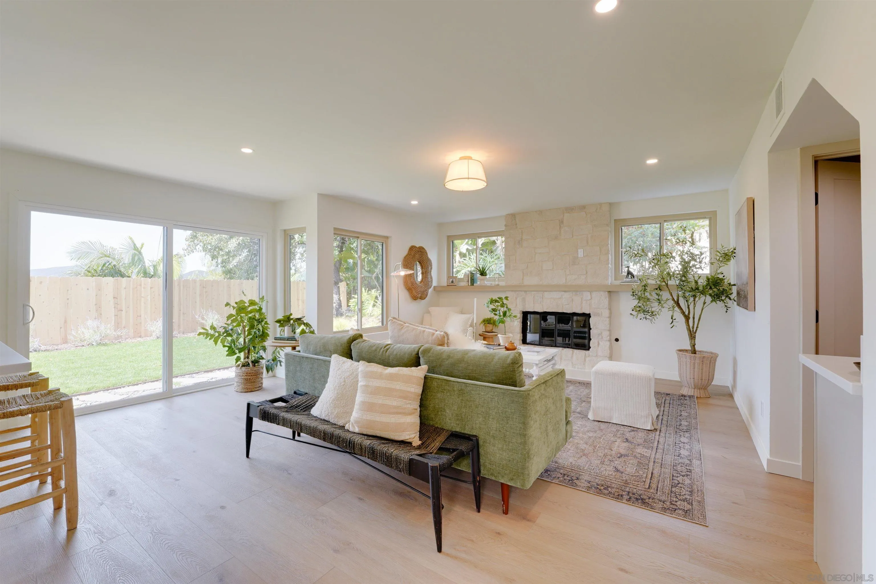 16022 Sun Summit Point, San Diego, CA 92127 16022 Sun Summit Point, San Diego, CA 92127