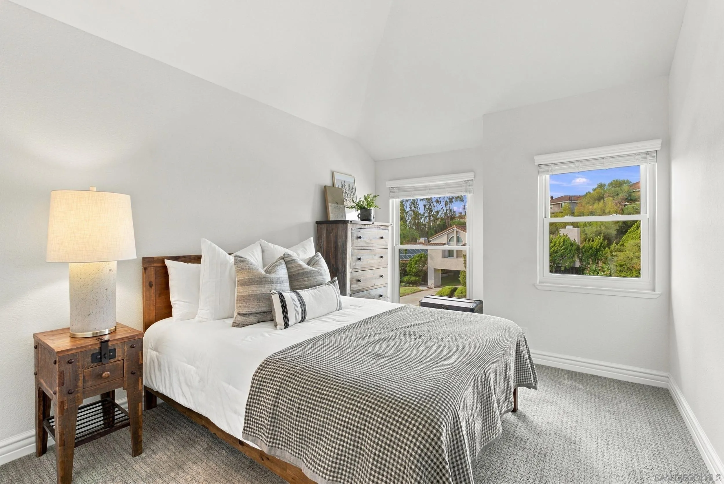 https://cdn.realtyfeed.com/cdn/127/260025457/1947ca5cdd5ceeb99d1f3748dfa04ae1.webp