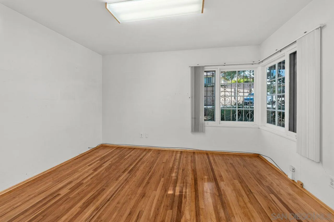 https://cdn.realtyfeed.com/cdn/127/260025468/88de1e69a18d5b3fa06f11fea3df7169.webp