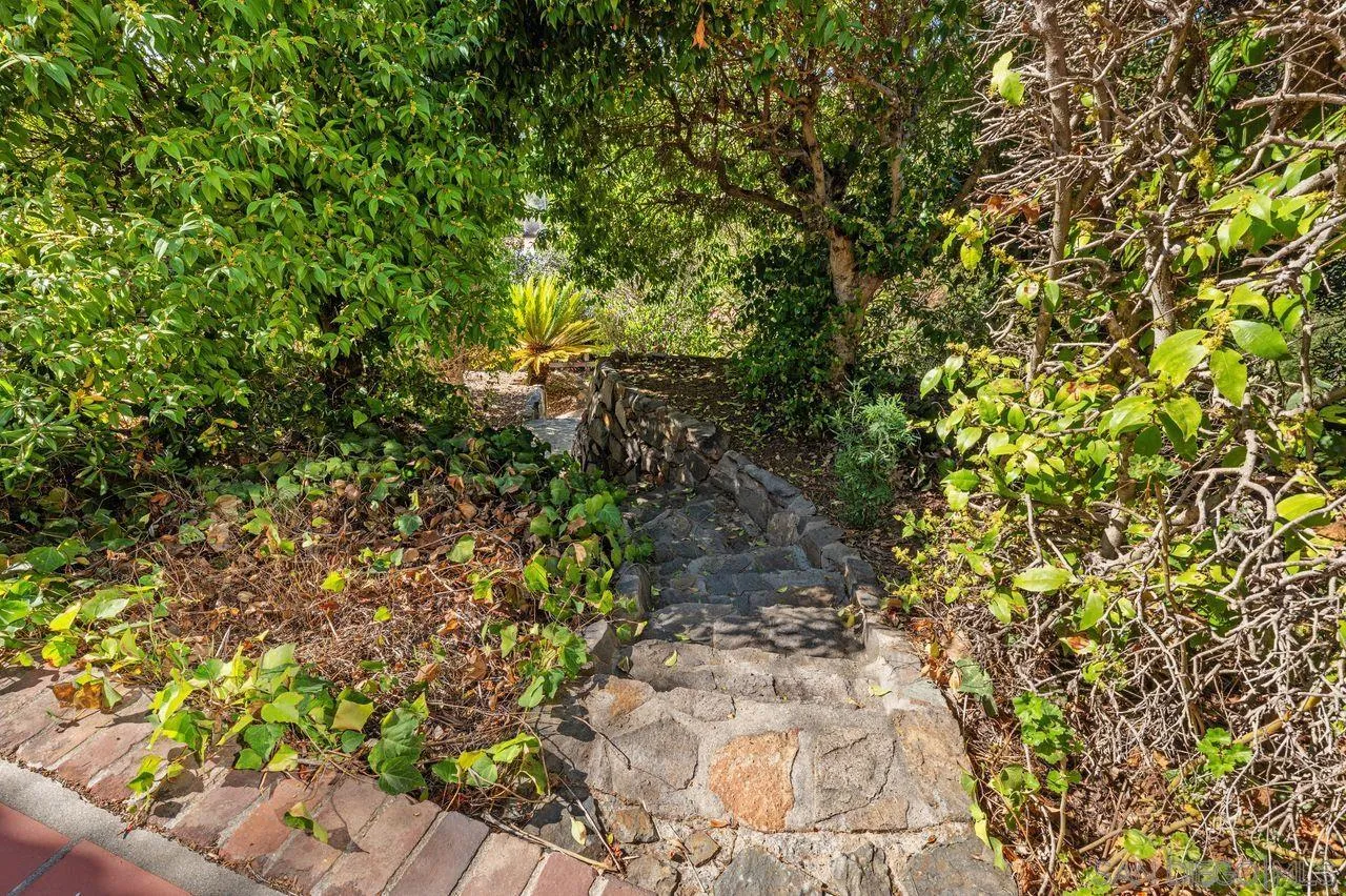 2425 Arista Ct, San Diego, CA 92103 2425 Arista Ct, San Diego, CA 92103