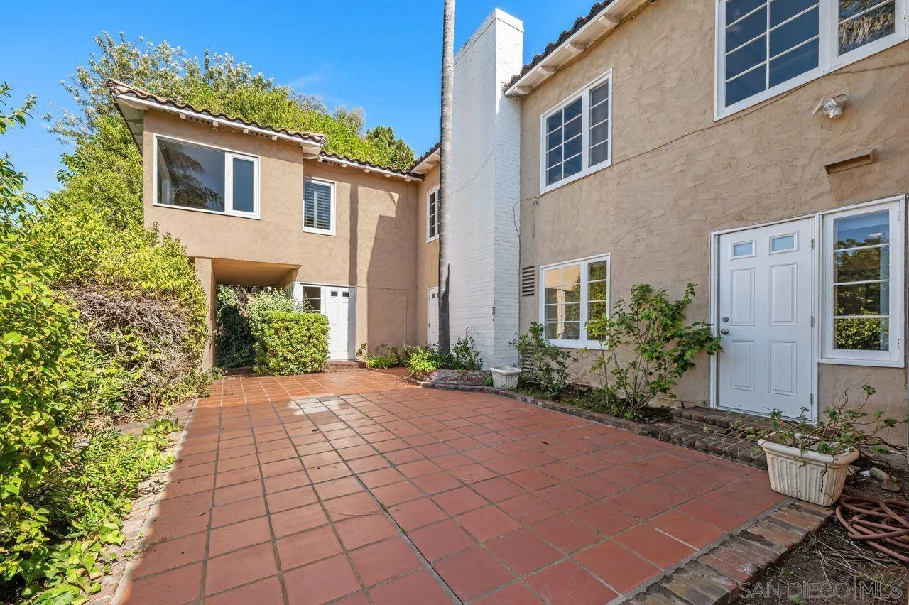 2425 Arista Ct, San Diego, CA 92103 2425 Arista Ct, San Diego, CA 92103