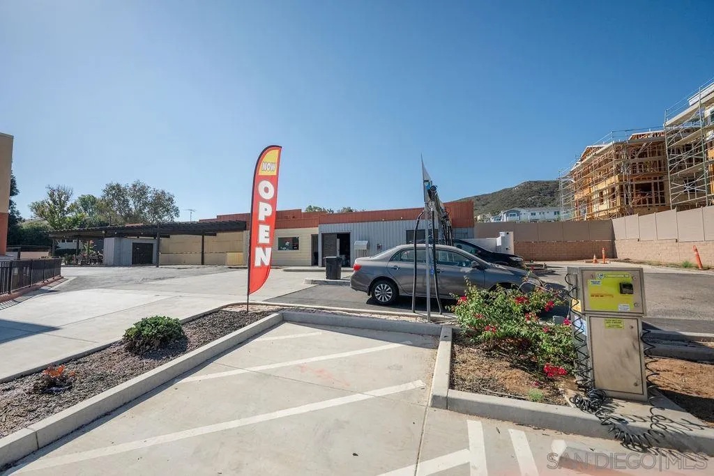 7751 Mission Gorge Road, Santee, CA 92071