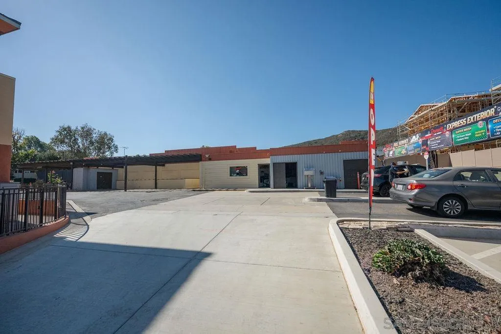 7751 Mission Gorge Road, Santee, CA 92071
