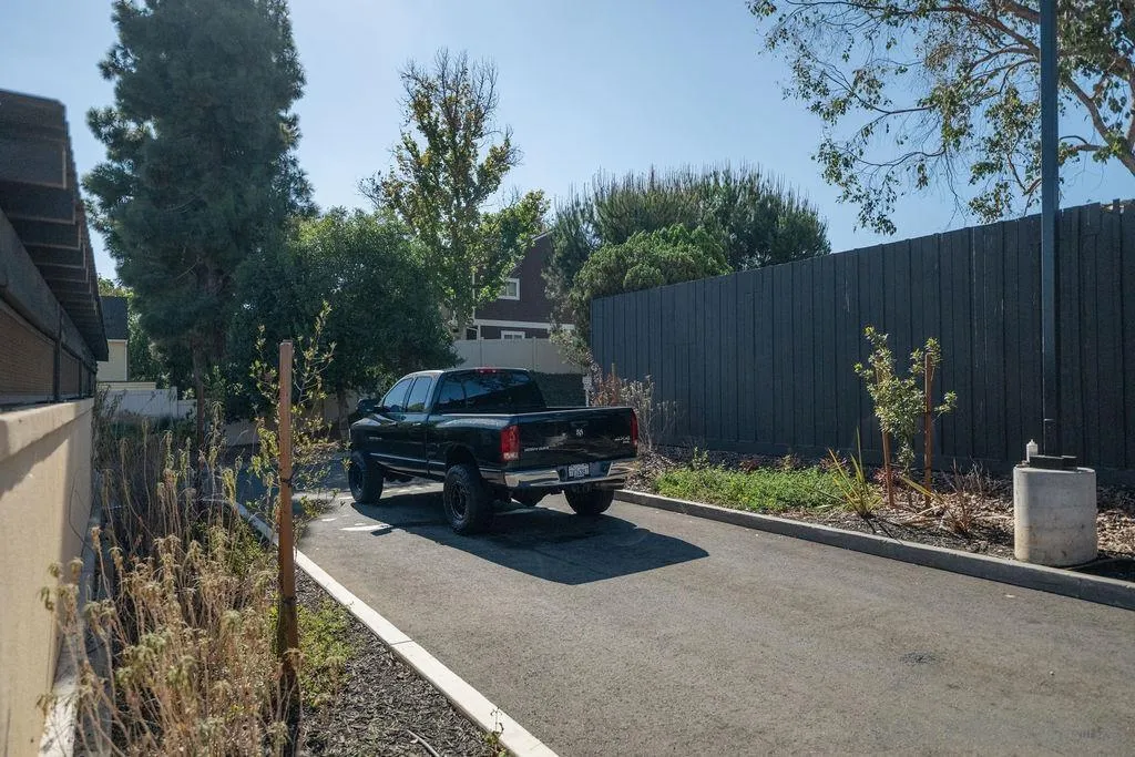 7751 Mission Gorge Road, Santee, CA 92071