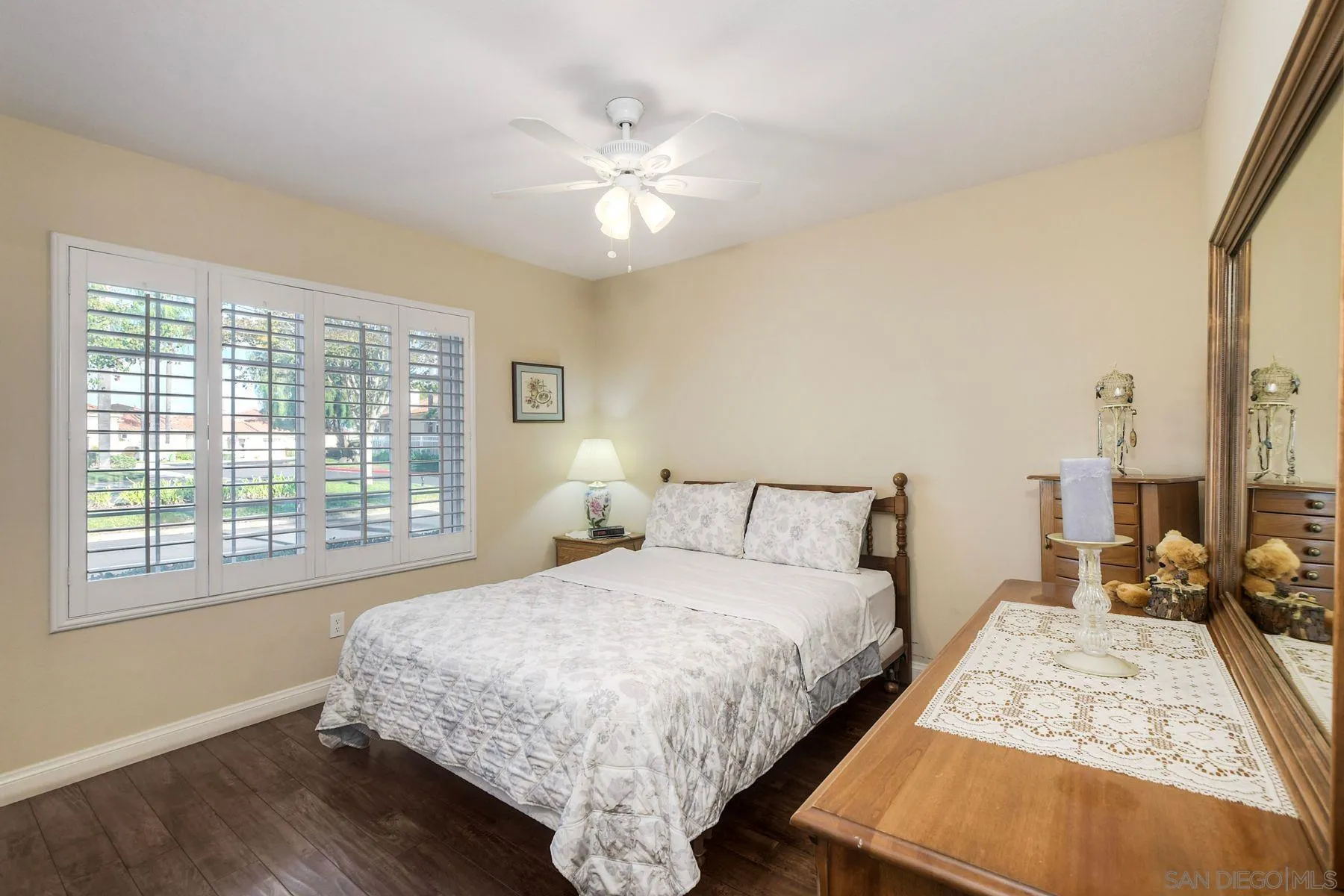 https://cdn.realtyfeed.com/cdn/127/260025472/bb193e5909c13101b8d5eed447740517.webp