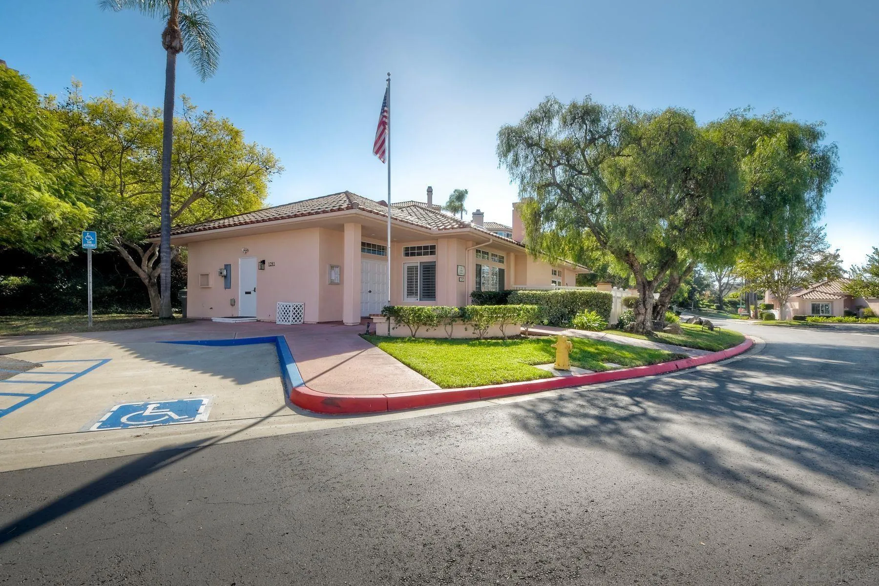 https://cdn.realtyfeed.com/cdn/127/260025472/f21cd162b3c5ac91cb85d8e8599e9783.webp