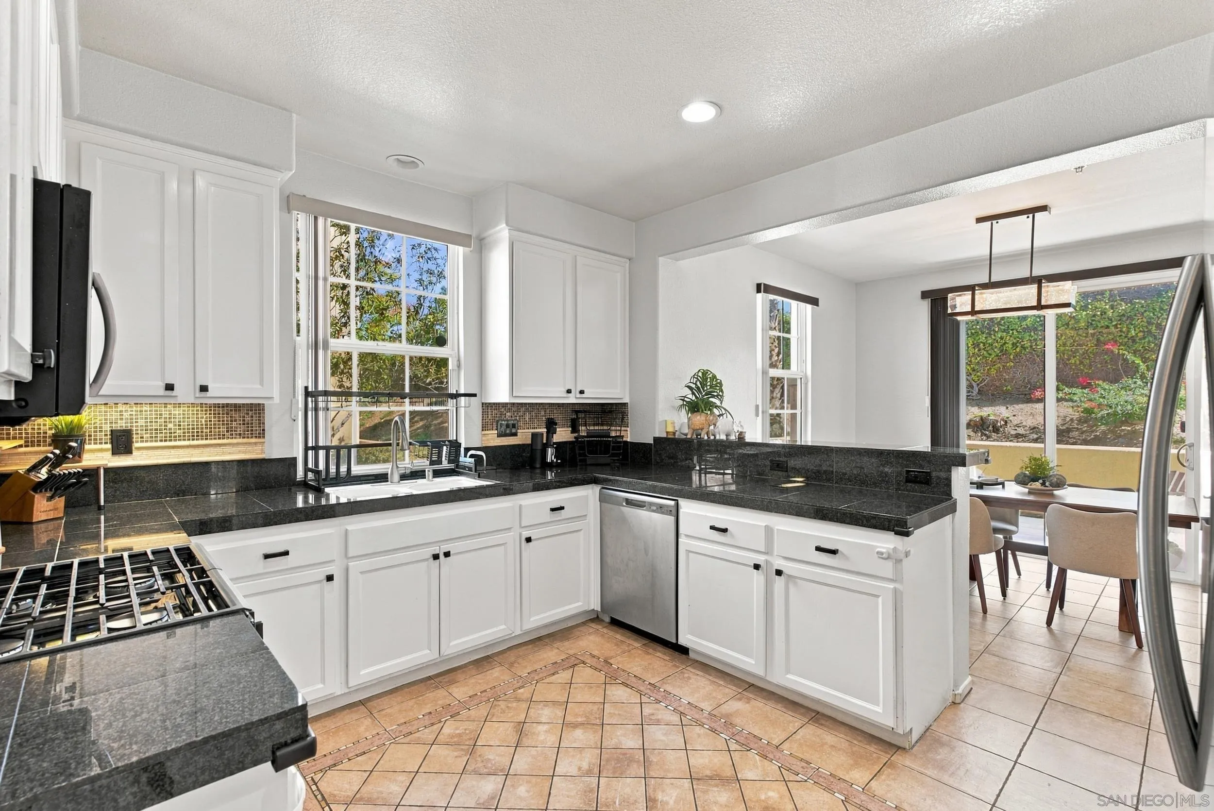 1555 Caminito Zaragosa, Chula Vista, CA 91913 1555 Caminito Zaragosa, Chula Vista, CA 91913