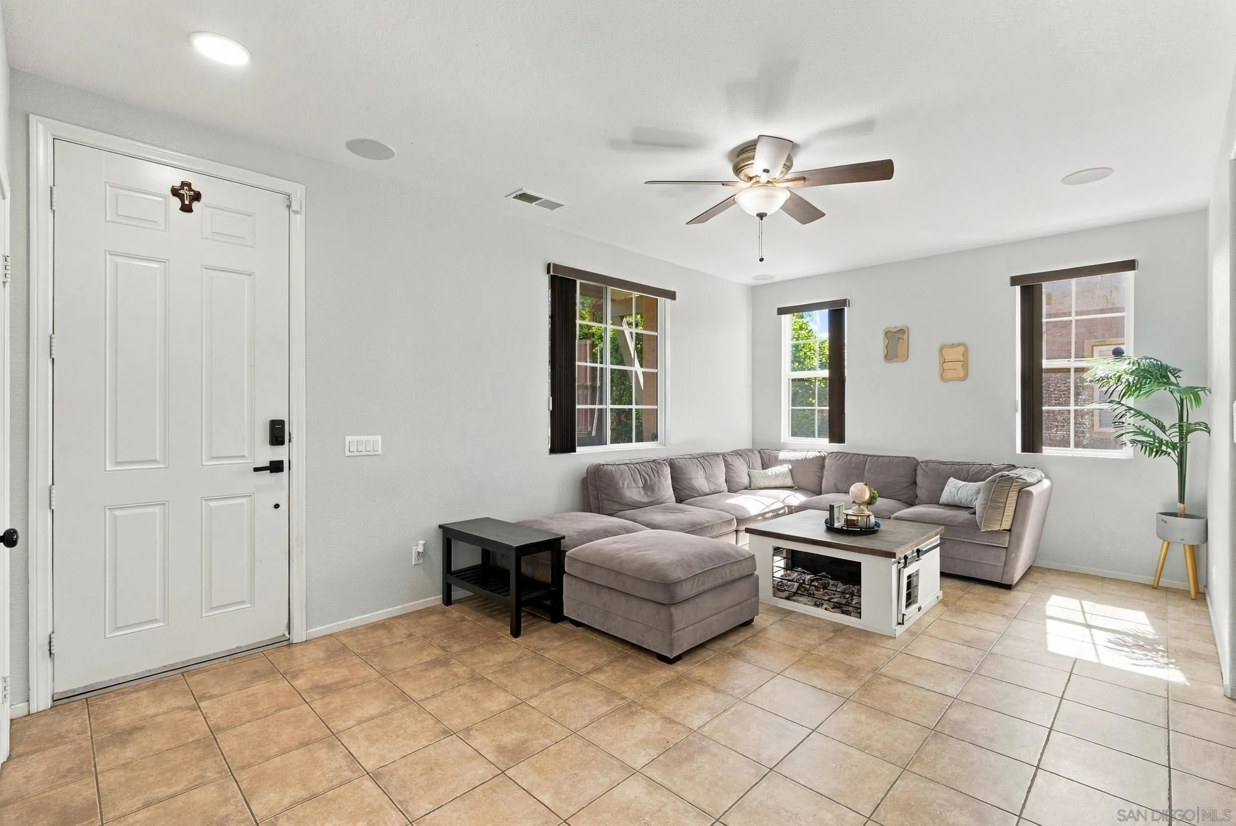 1555 Caminito Zaragosa, Chula Vista, CA 91913 1555 Caminito Zaragosa, Chula Vista, CA 91913