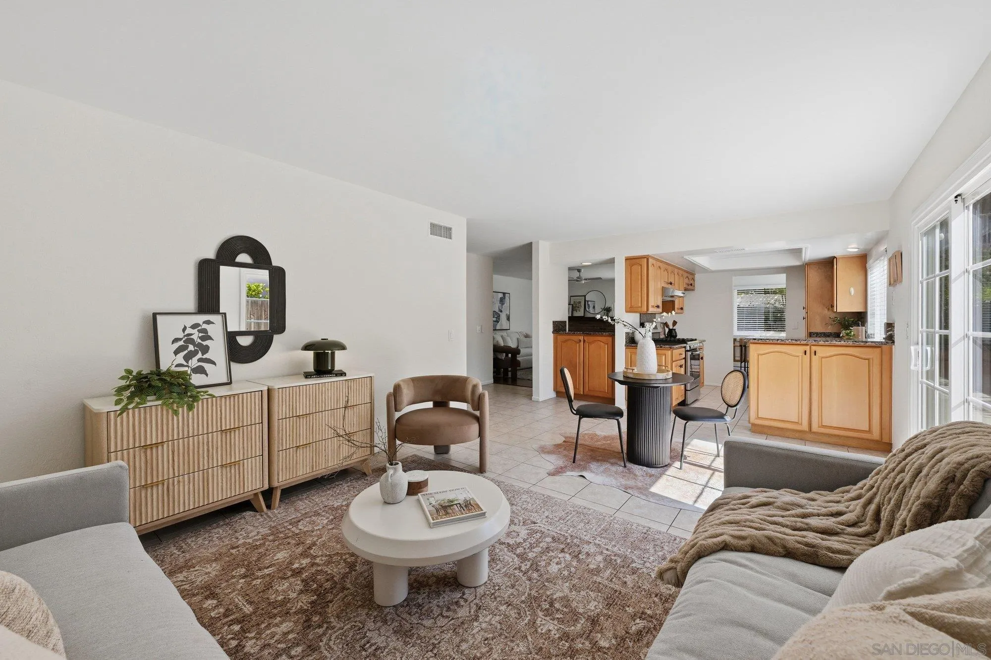 4777 La Cuenta Dr., San Diego, CA 92124 4777 La Cuenta Dr., San Diego, CA 92124
