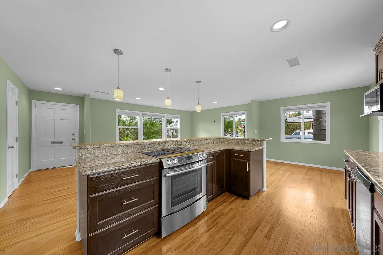 https://cdn.realtyfeed.com/cdn/127/260025478/22e72e8eaf7eb484006694e9ee4e0bd1.webp