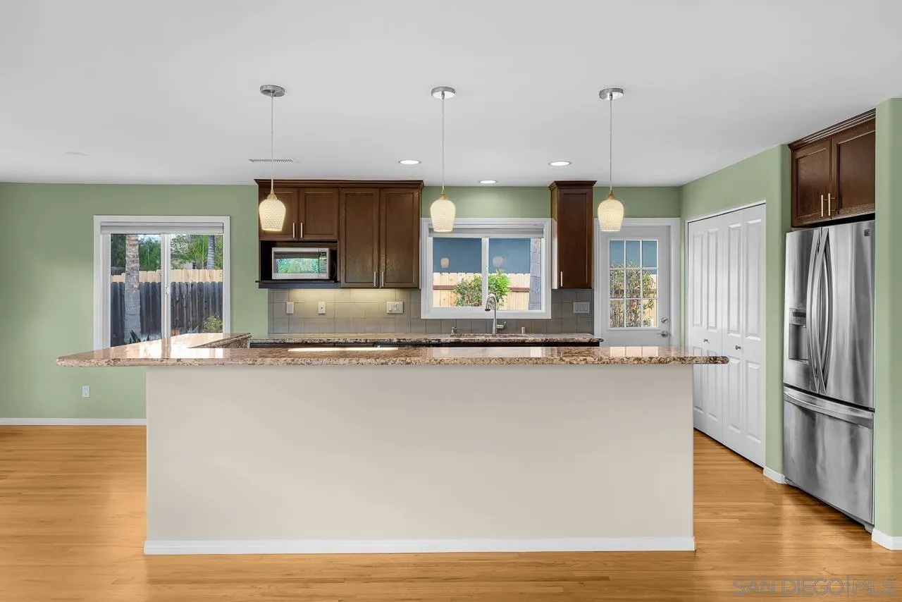 https://cdn.realtyfeed.com/cdn/127/260025478/2b7368537769b42a804d2f562790afd5.webp
