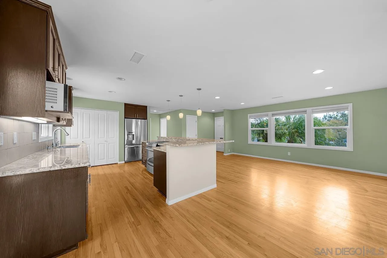 https://cdn.realtyfeed.com/cdn/127/260025478/32876e8aab7f70ccf750a3468b7f2f84.webp