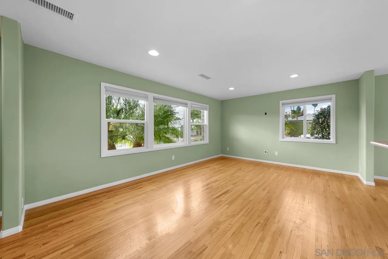 https://cdn.realtyfeed.com/cdn/127/260025478/5aa3e439fd23b094198d2b50d1c8afe0.webp