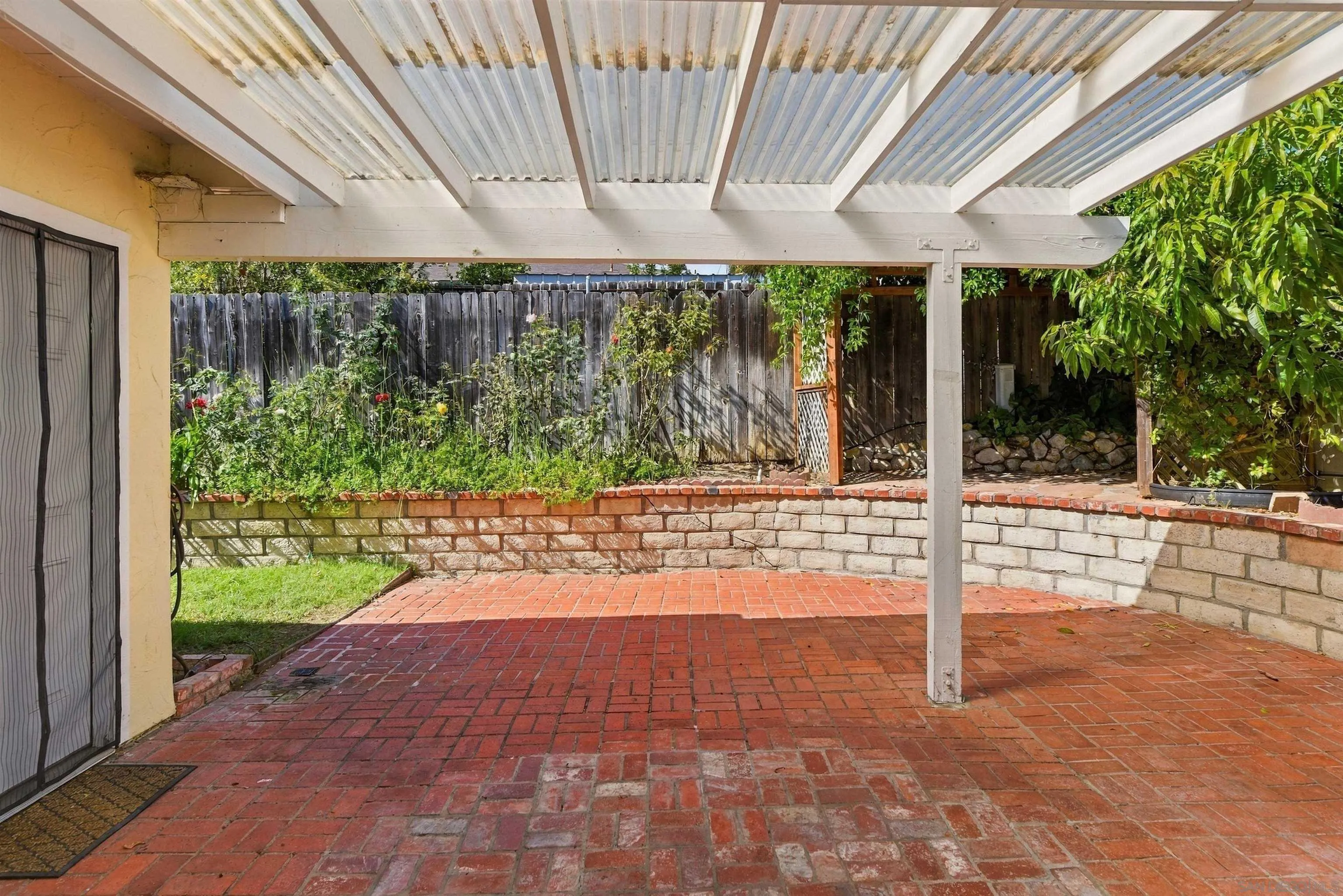 https://cdn.realtyfeed.com/cdn/127/260025479/5b2fcda098e7571a0ba775bd9222b7f6.webp