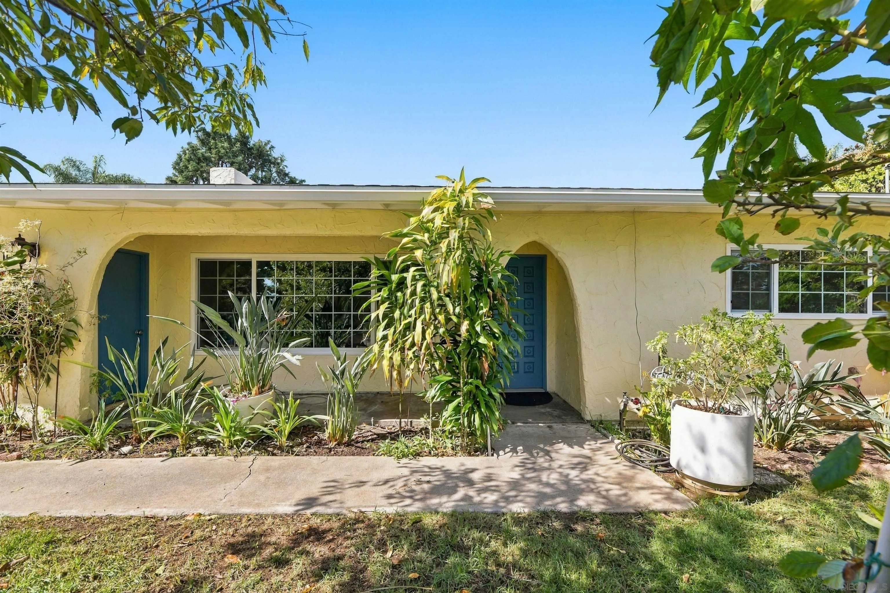 https://cdn.realtyfeed.com/cdn/127/260025479/6a4dc9db030327985db01538bb21dac0.webp