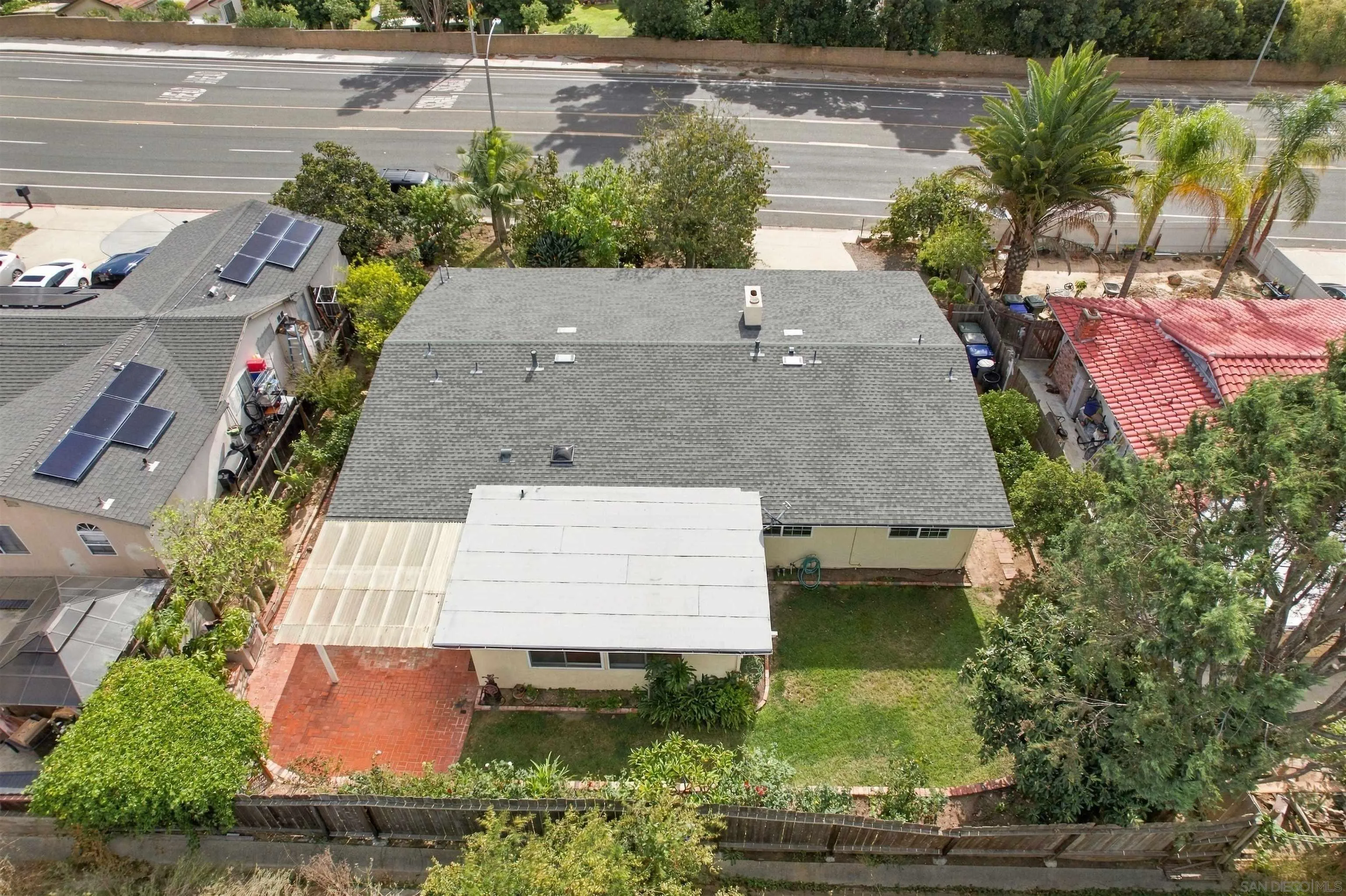 https://cdn.realtyfeed.com/cdn/127/260025479/810ff36303b69d56baa39ec2efa3428c.webp