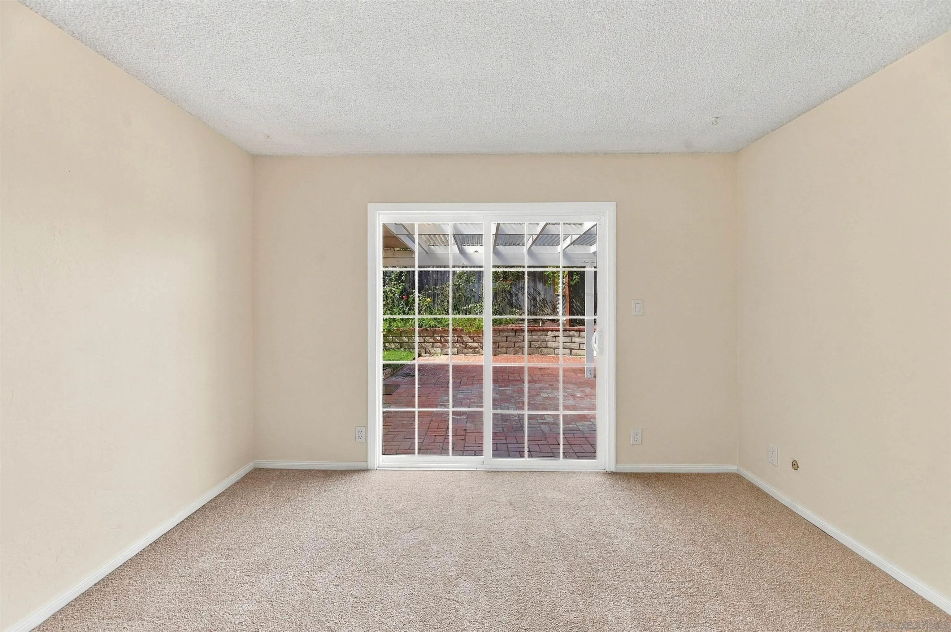 https://cdn.realtyfeed.com/cdn/127/260025479/a10f99cca26fbf19cb315ea06d86a0b1.webp