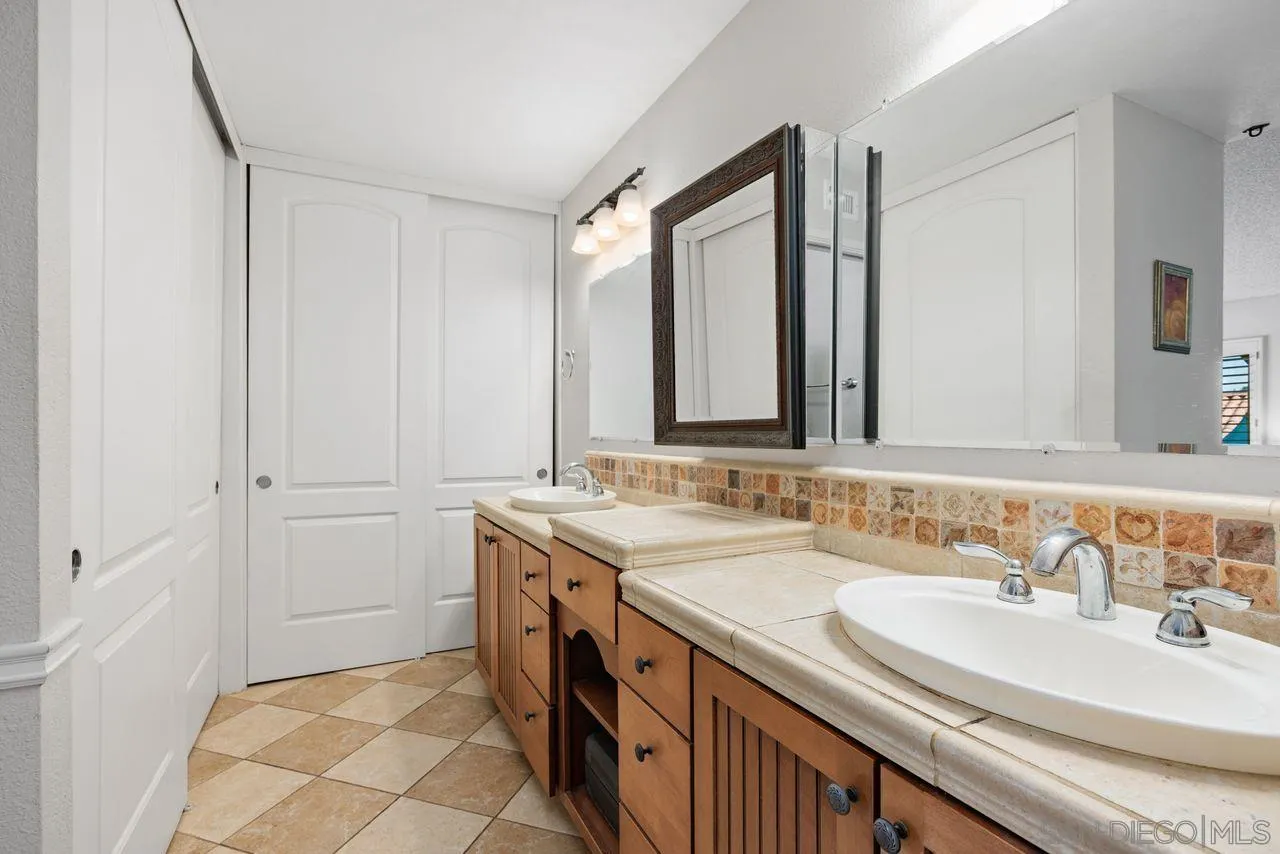 https://cdn.realtyfeed.com/cdn/127/260025480/f84ba2f816de4ebdc6732a4094a5cef0.webp