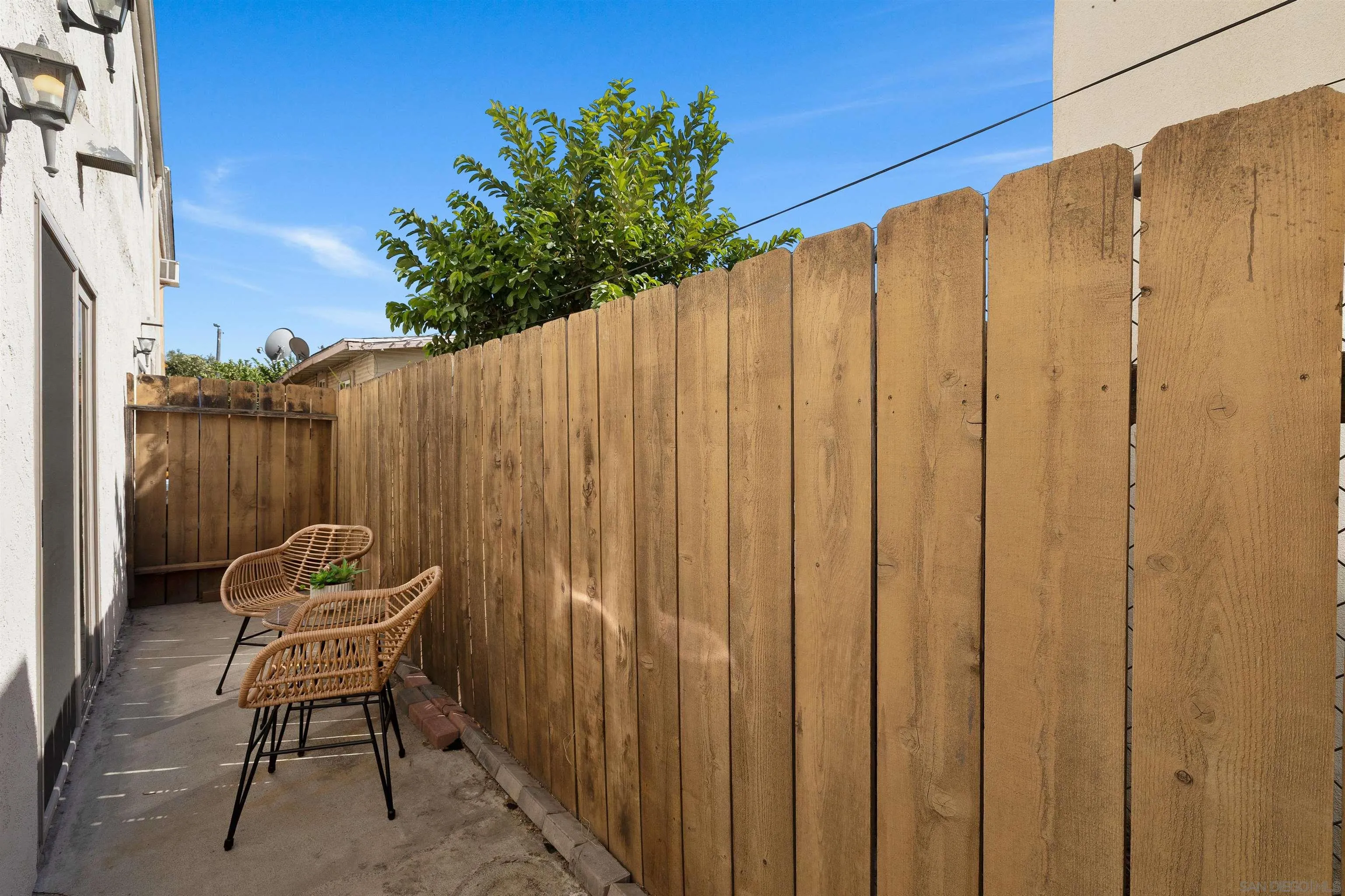 3754 Cherokee Ave, #2, San Diego, CA 92104 3754 Cherokee Ave, #2, San Diego, CA 92104