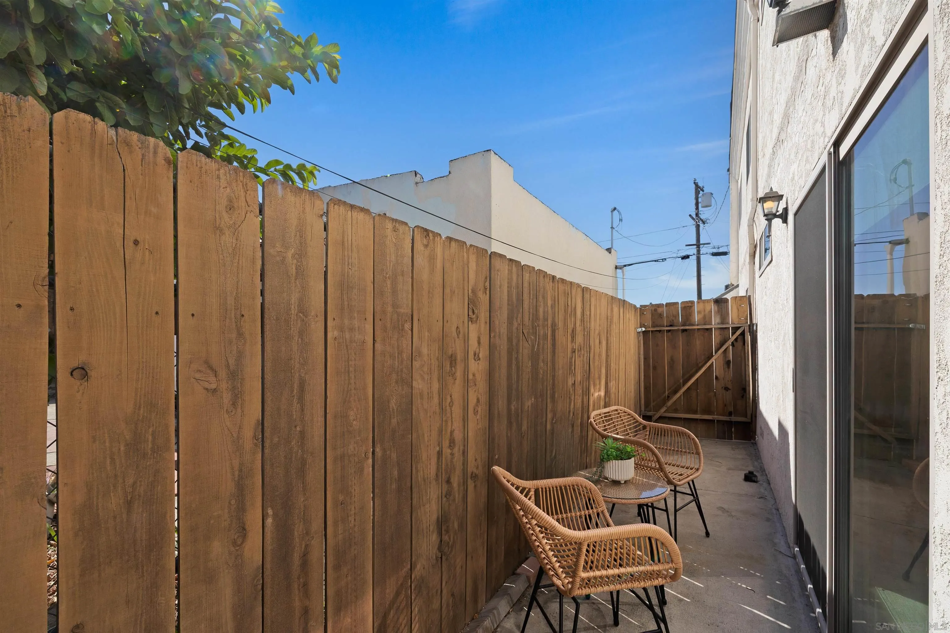 3754 Cherokee Ave, #2, San Diego, CA 92104 3754 Cherokee Ave, #2, San Diego, CA 92104