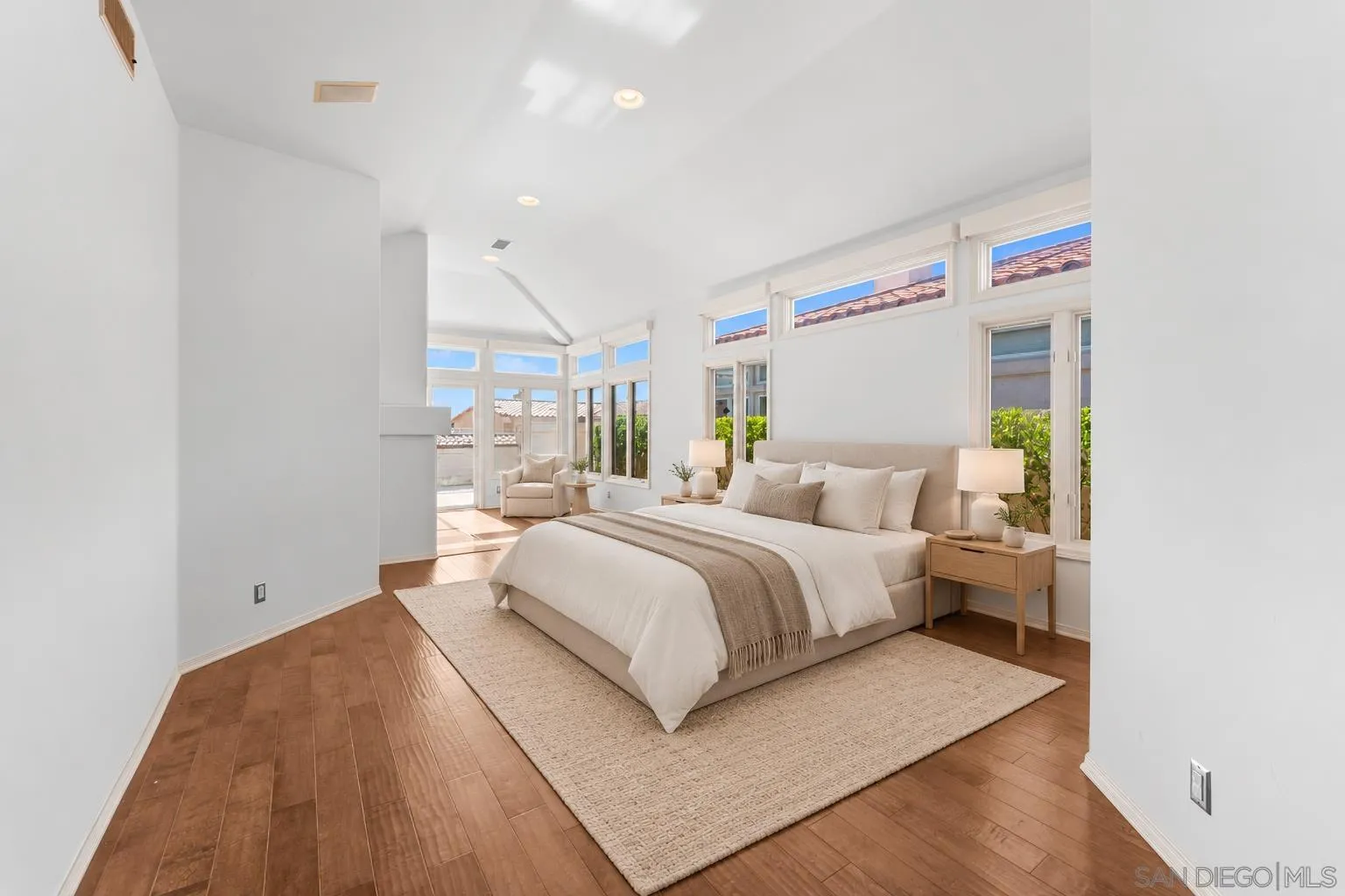 https://cdn.realtyfeed.com/cdn/127/260025483/8d9ca8c2c9a6841ee1dd2f69a2a0a2c6.webp
