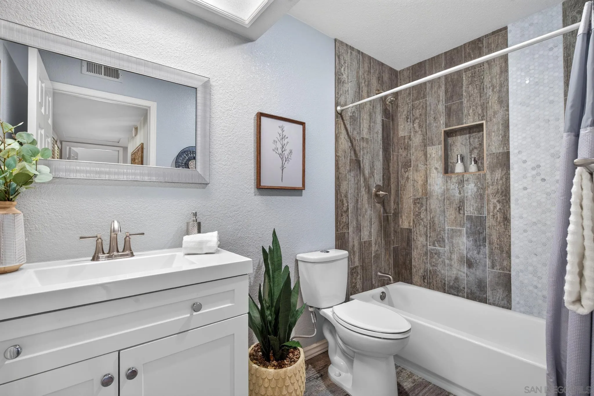 12555 Calle Tamega, #109, San Diego, CA 92128 12555 Calle Tamega, #109, San Diego, CA 92128