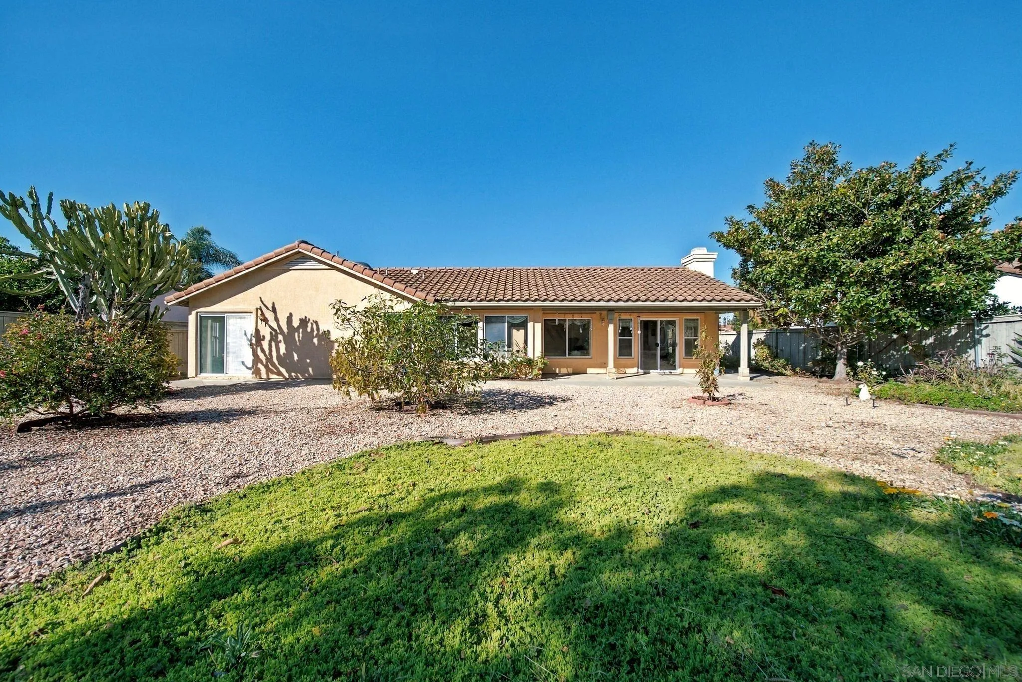 https://cdn.realtyfeed.com/cdn/127/260025487/d19cdab7df2a4e8675306c078910e522.webp