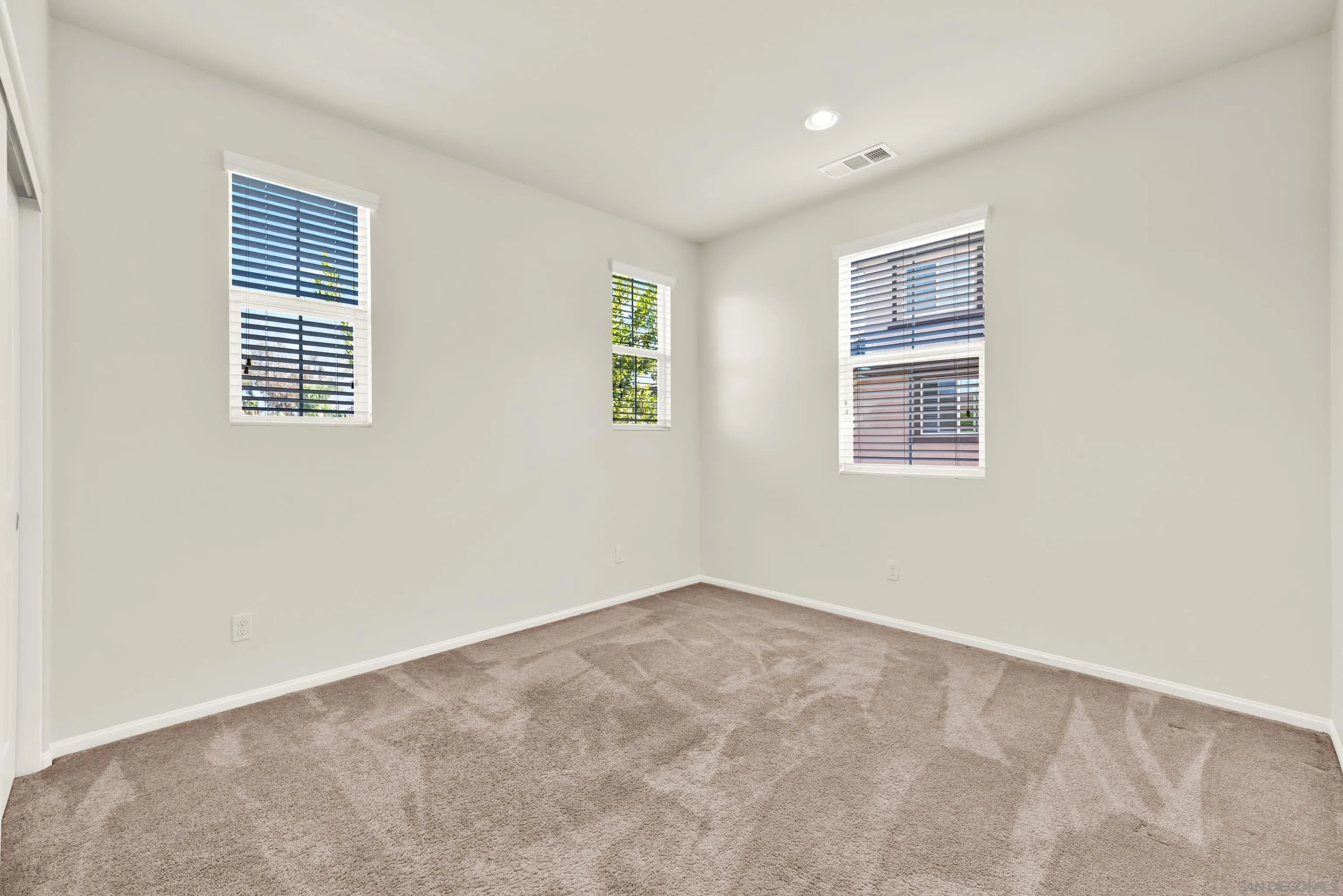 492 Prosperity Dr, San Marcos, CA 92069 492 Prosperity Dr, San Marcos, CA 92069